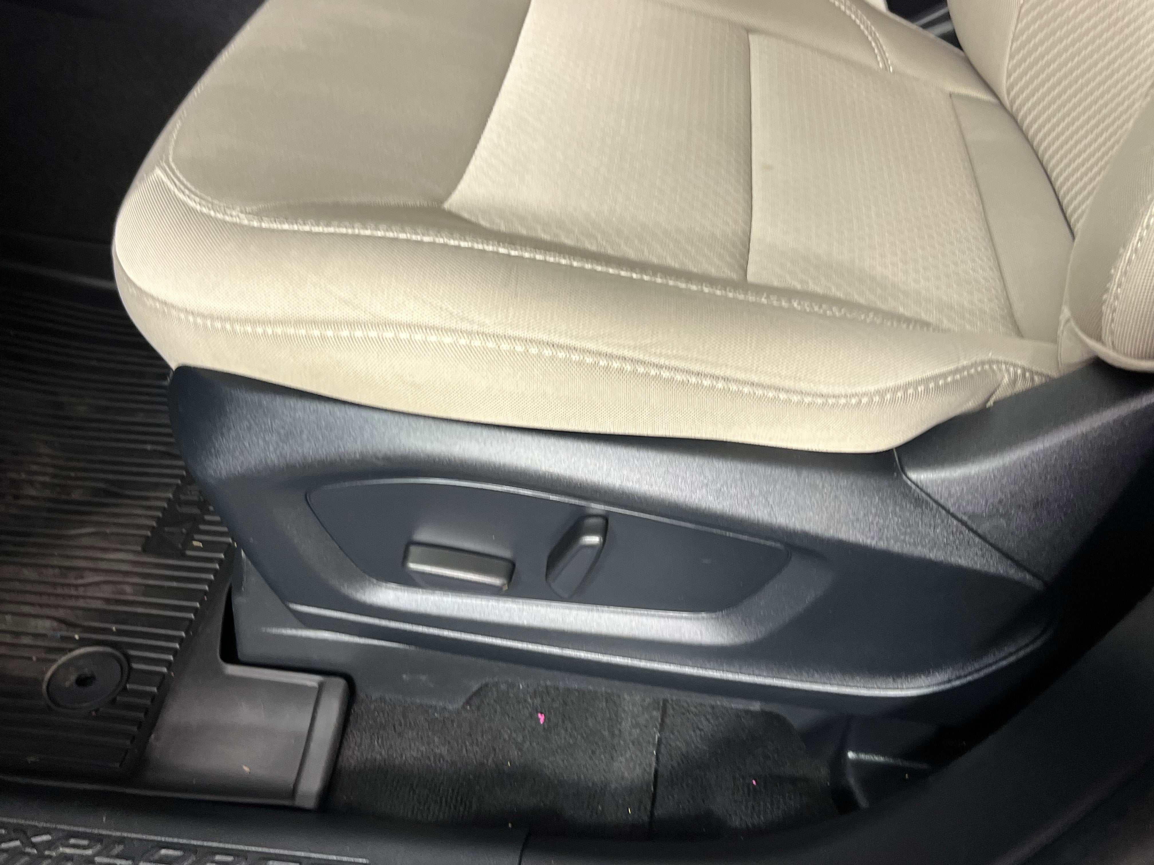 2023 Ford Explorer Base