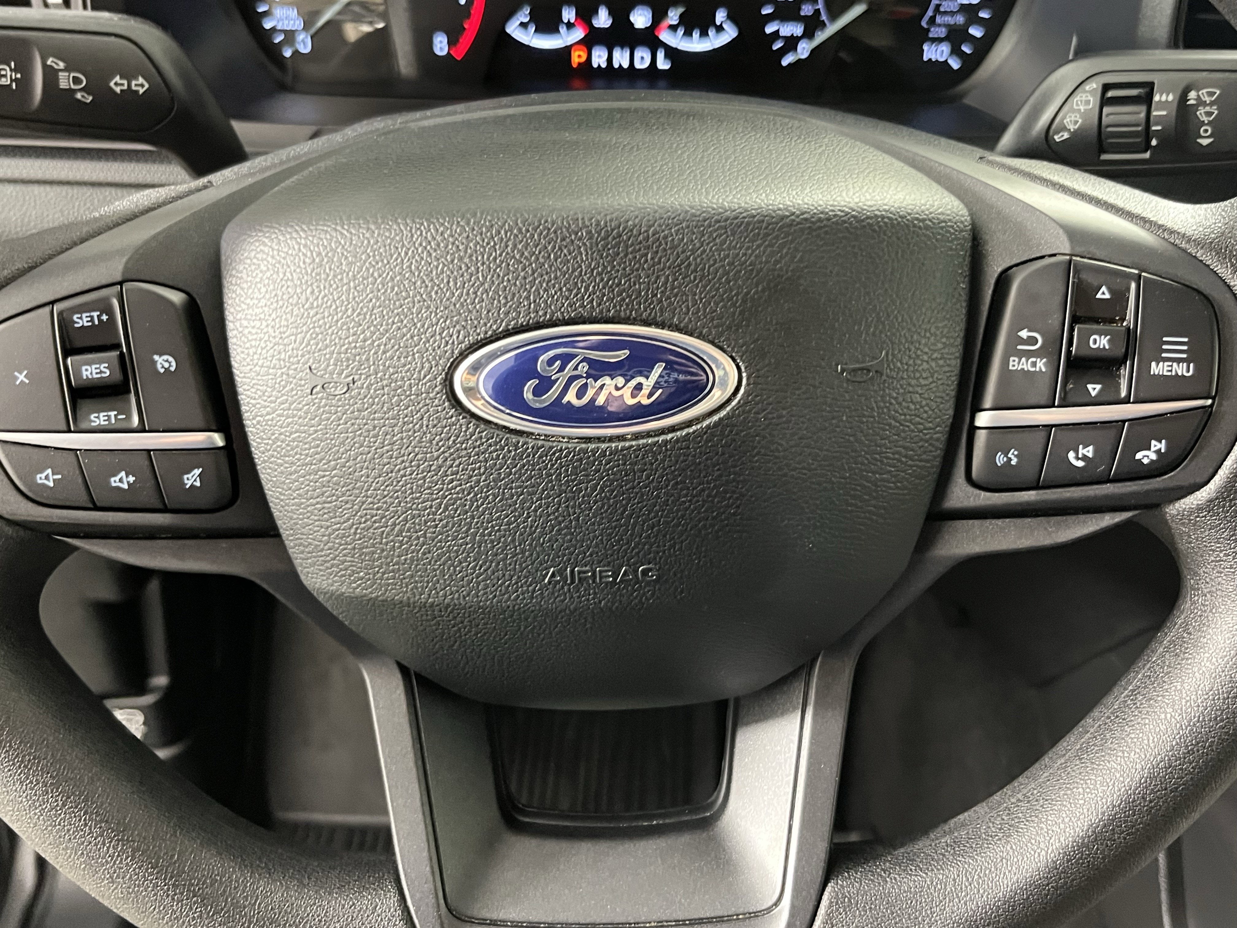 2023 Ford Explorer Base
