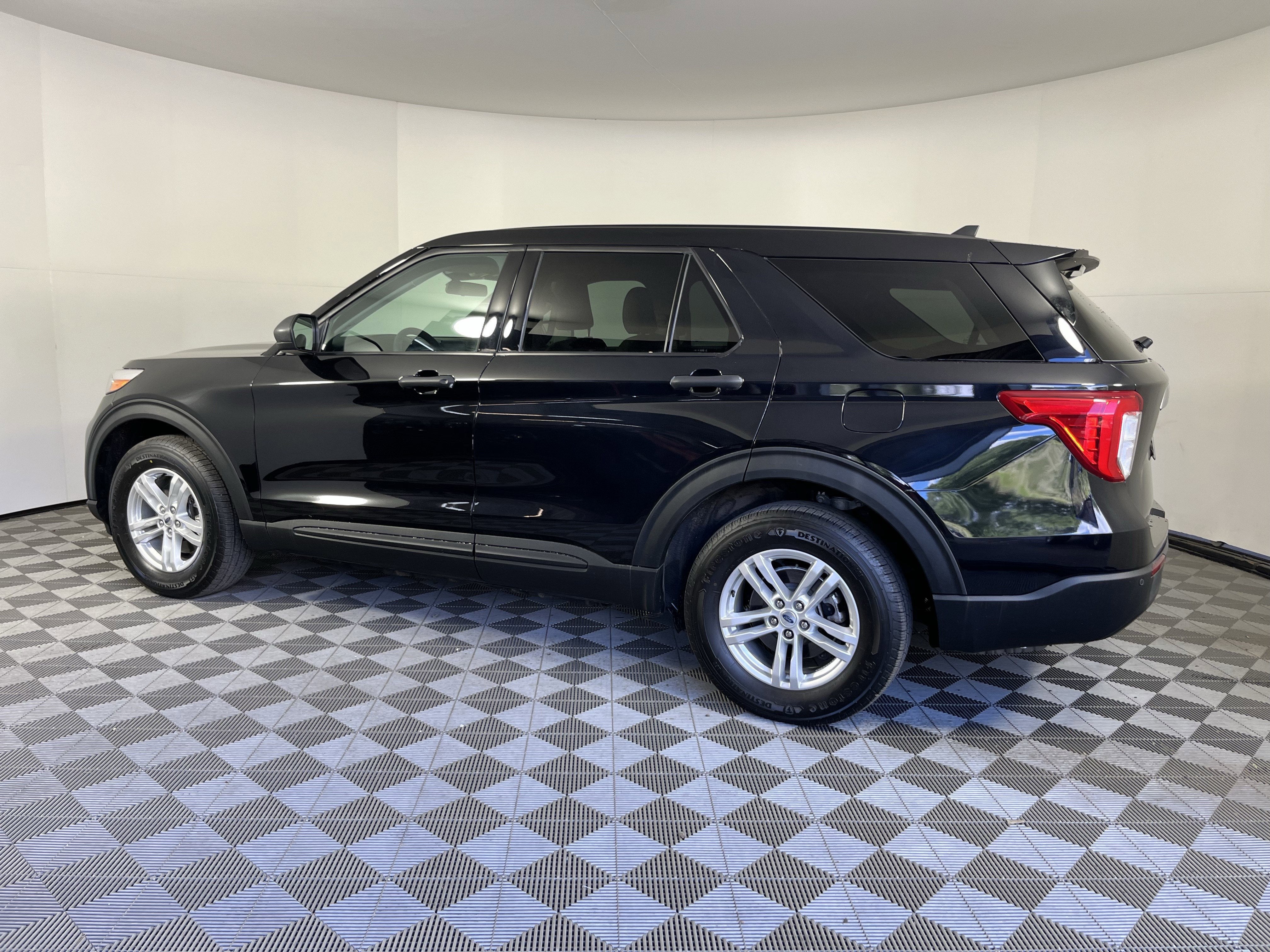 2023 Ford Explorer Base