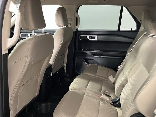 2023 Ford Explorer Base