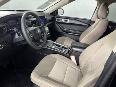 2023 Ford Explorer Base
