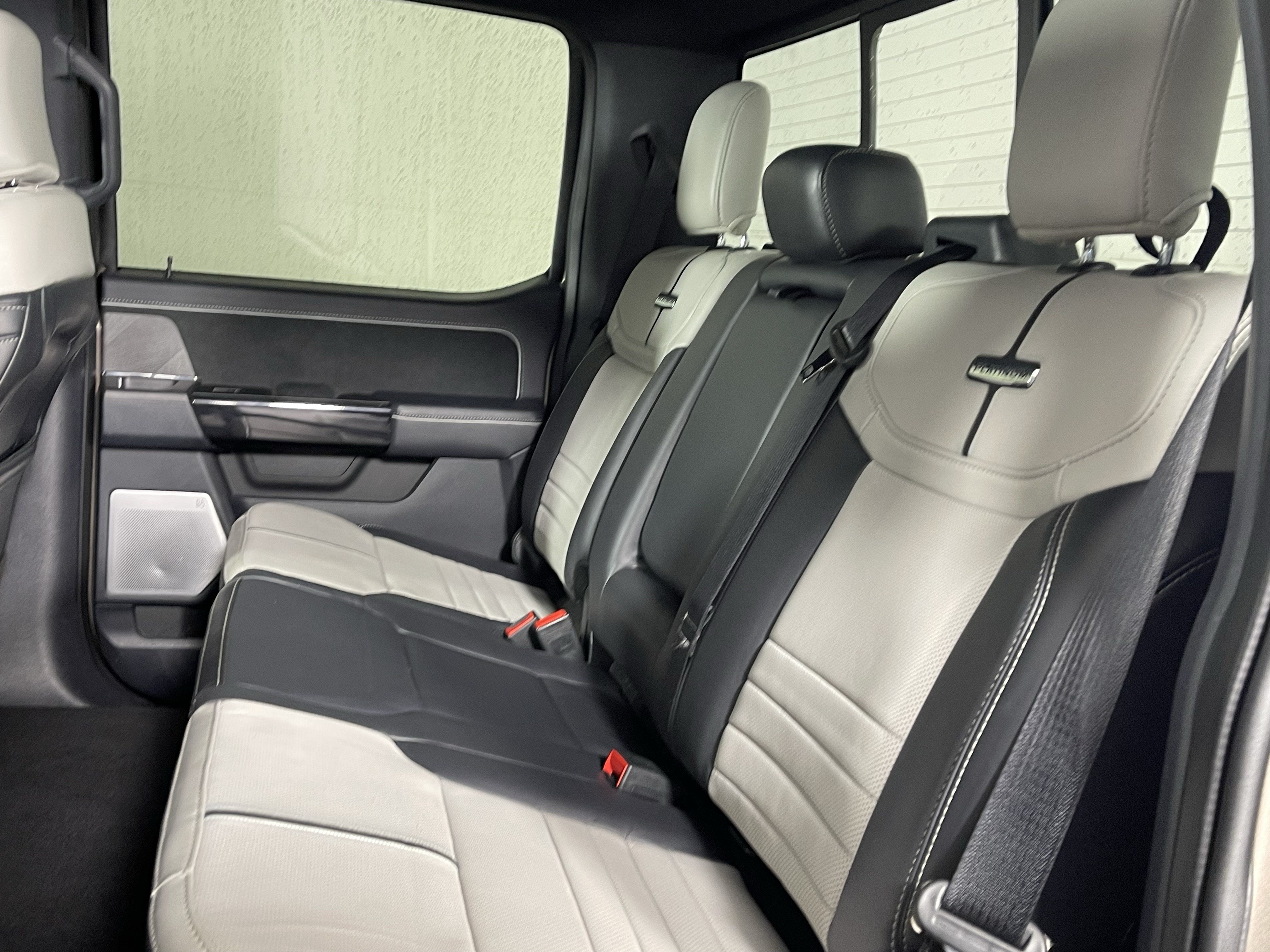 2023 Ford F-150 Lightning LARIAT