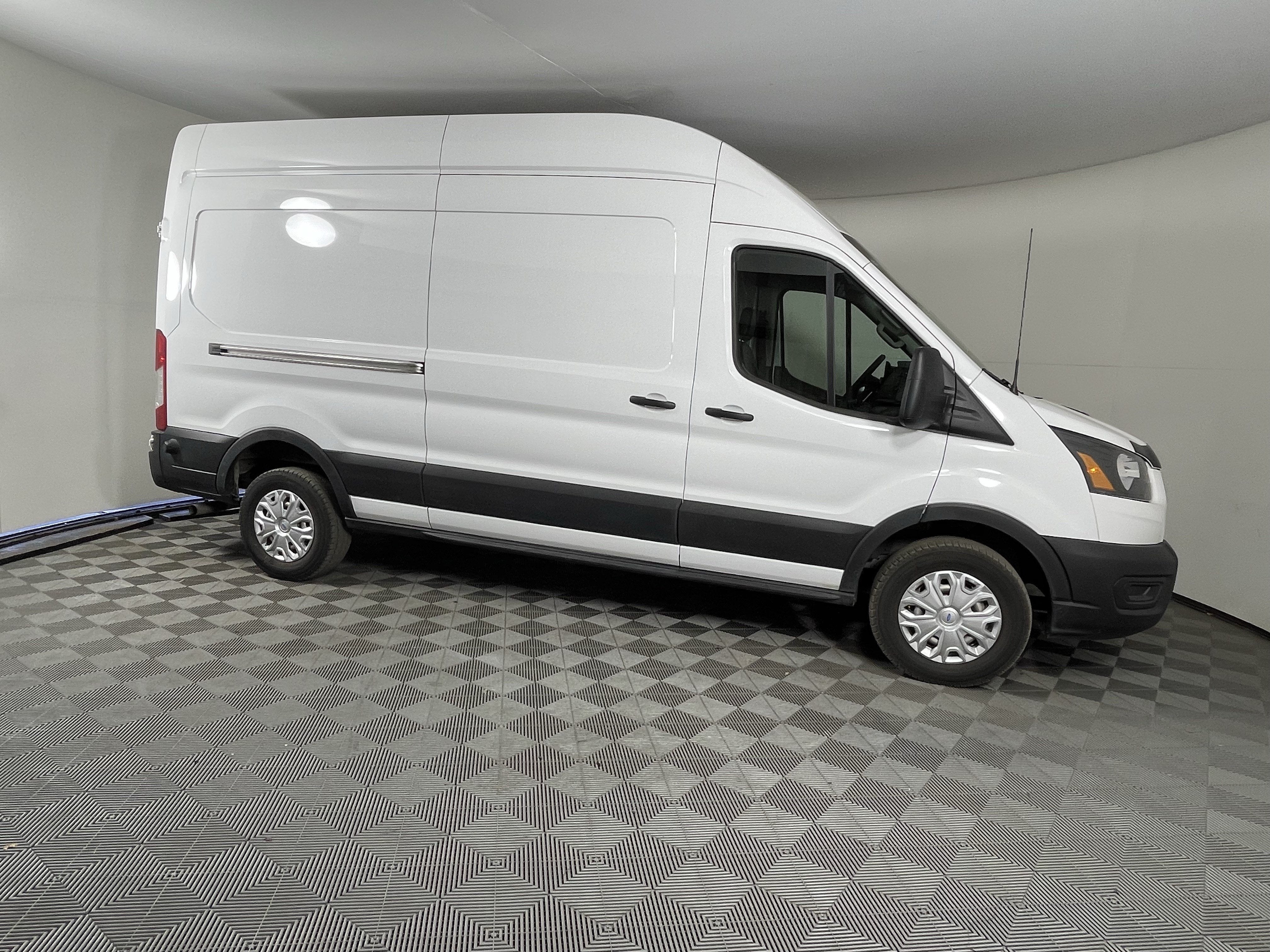 2025 Ford Transit Cargo Van 148 WB High Roof Cargo