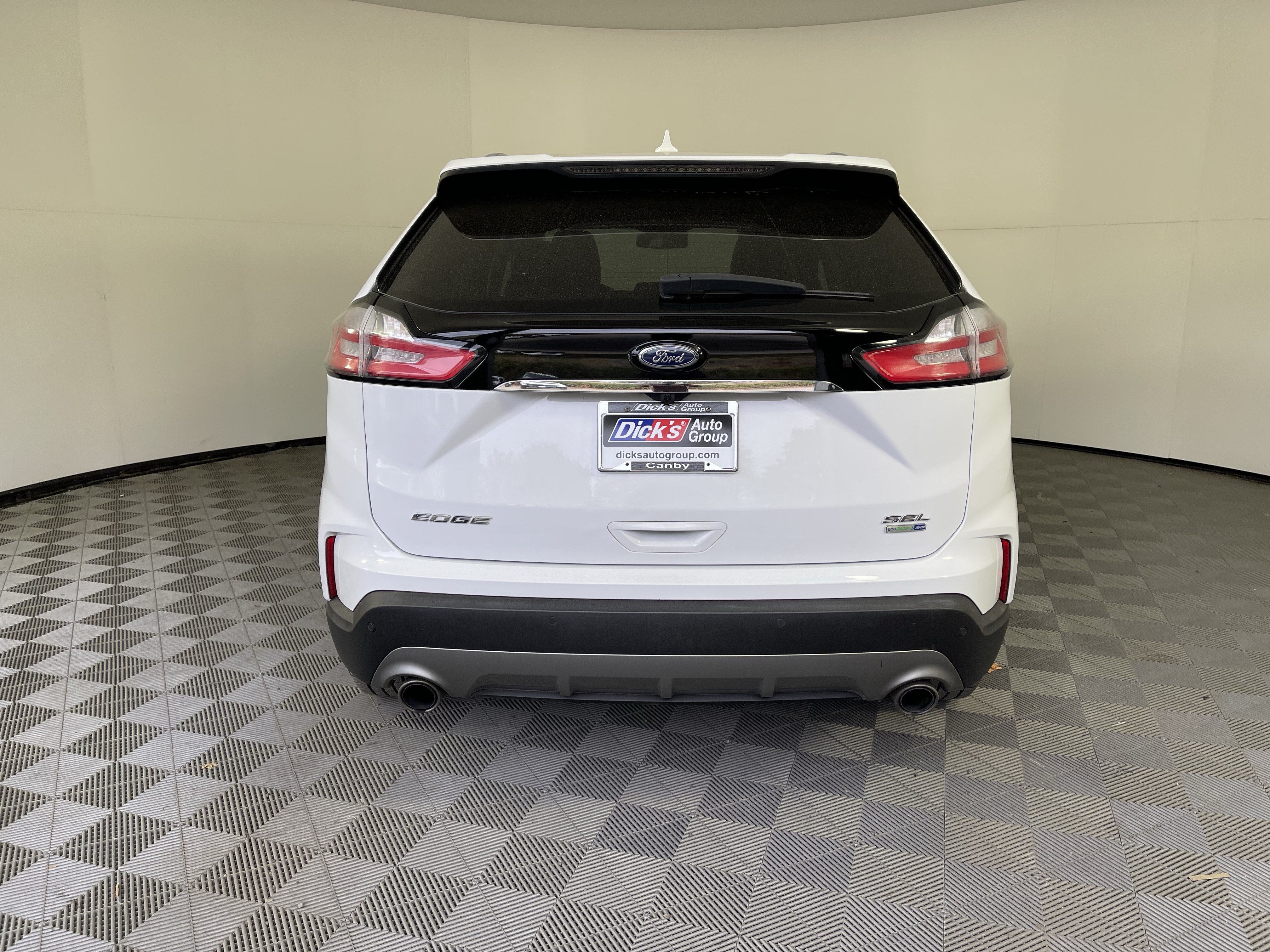 2020 Ford Edge Base