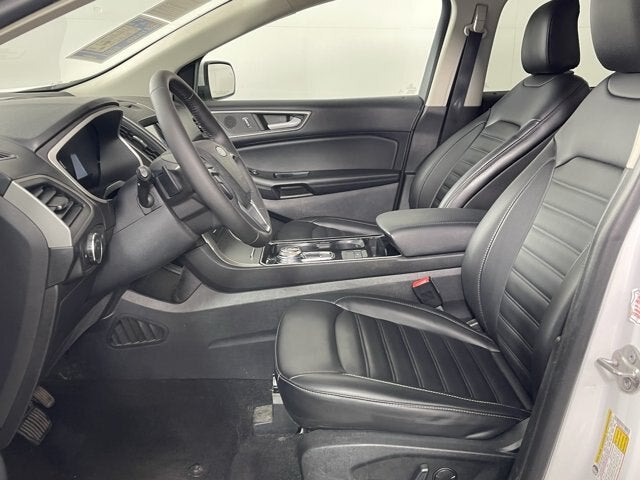 2020 Ford Edge Base