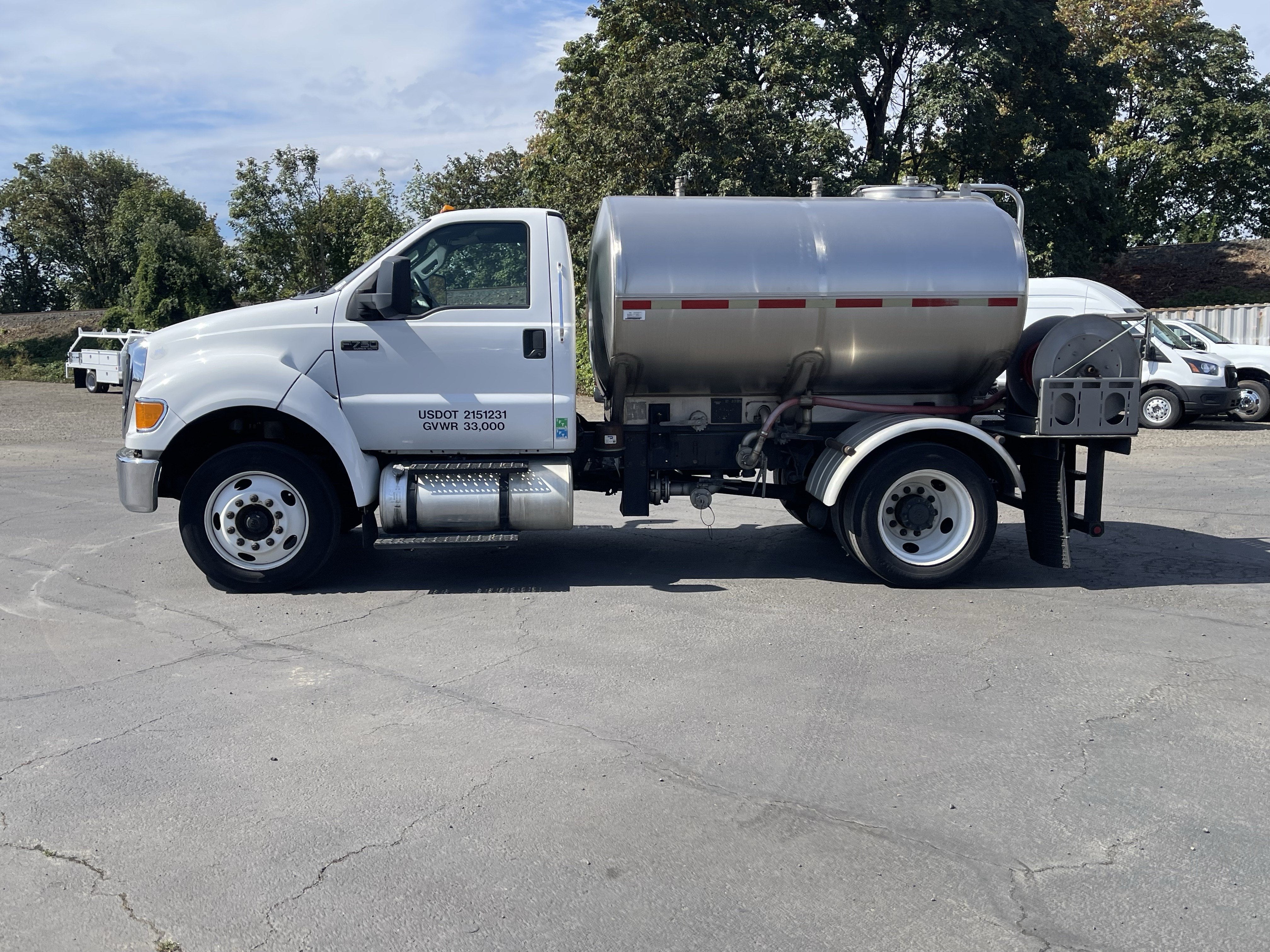 2013 Ford Super Duty F-750 Straight Frame Base