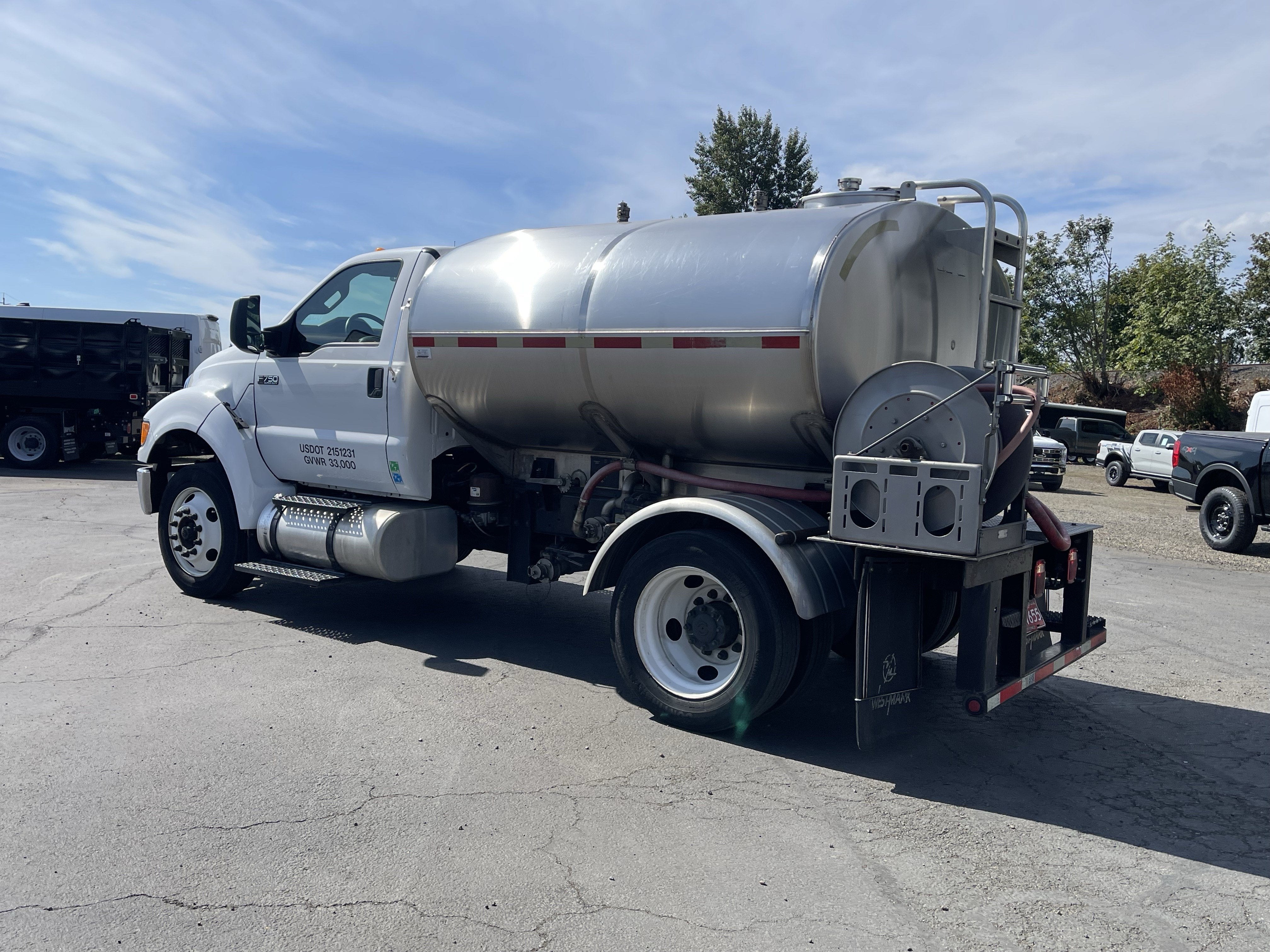 2013 Ford Super Duty F-750 Straight Frame Base