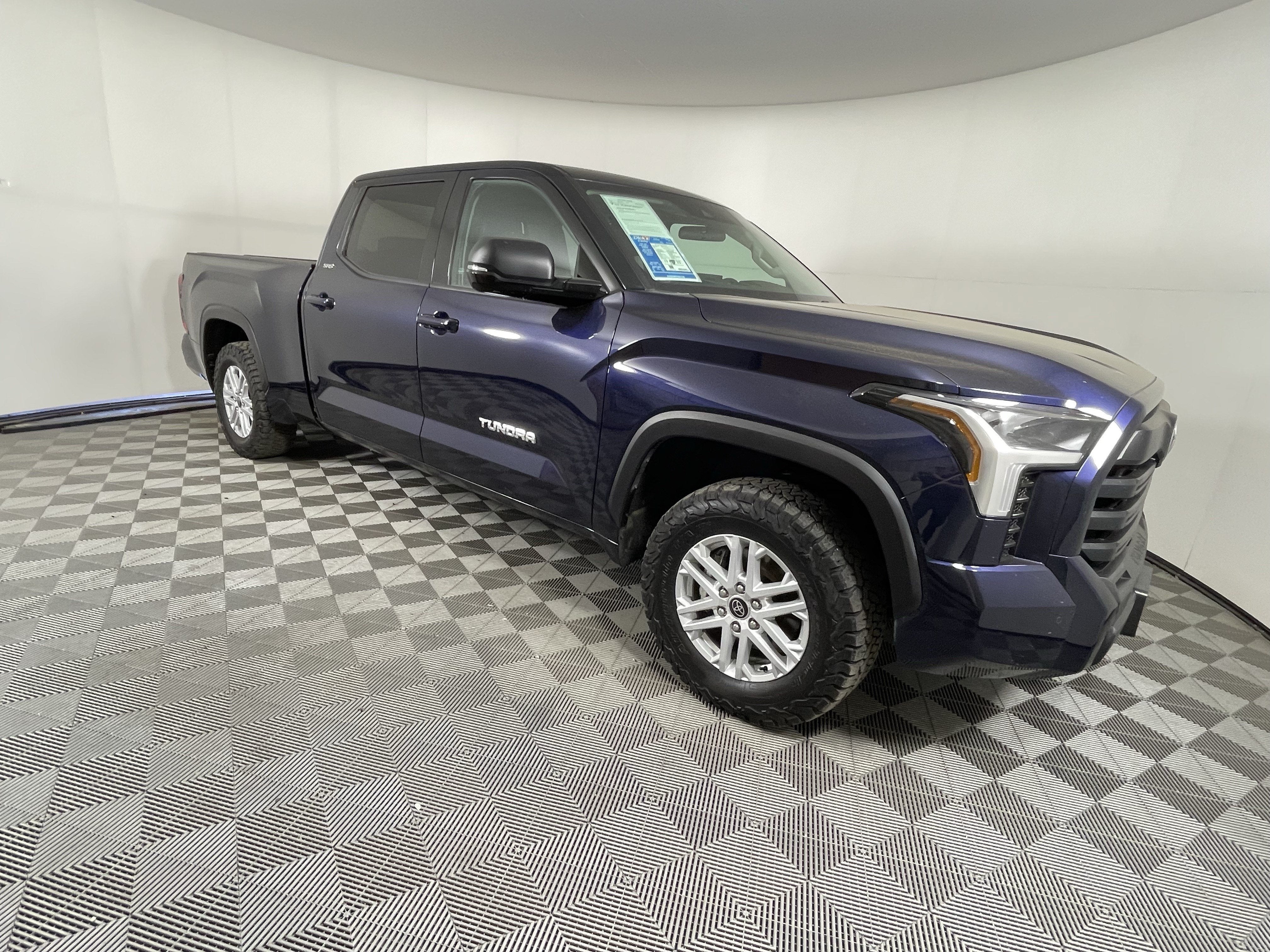 2023 Toyota Tundra 4WD SR5