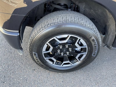2022 Ford F-150 Lightning Pro 4WD SuperCrew 5.5' Box