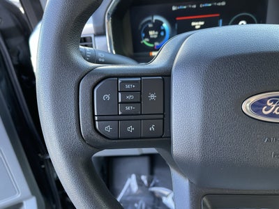 2022 Ford F-150 Lightning Pro 4WD SuperCrew 5.5' Box