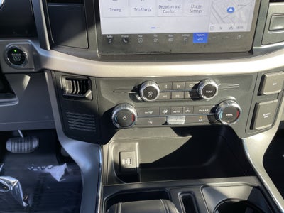 2022 Ford F-150 Lightning Pro 4WD SuperCrew 5.5' Box