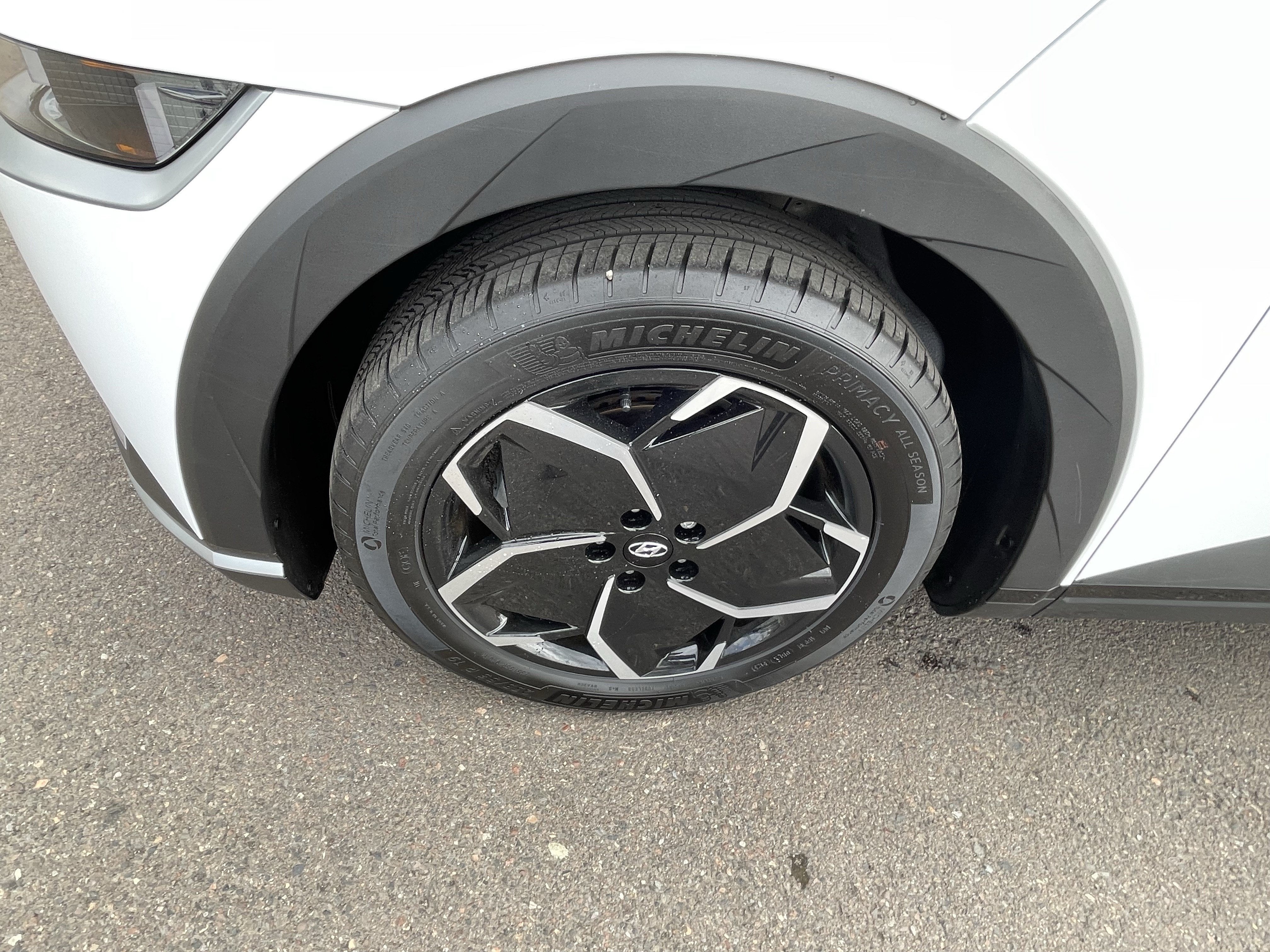 2024 Hyundai IONIQ 5 SE