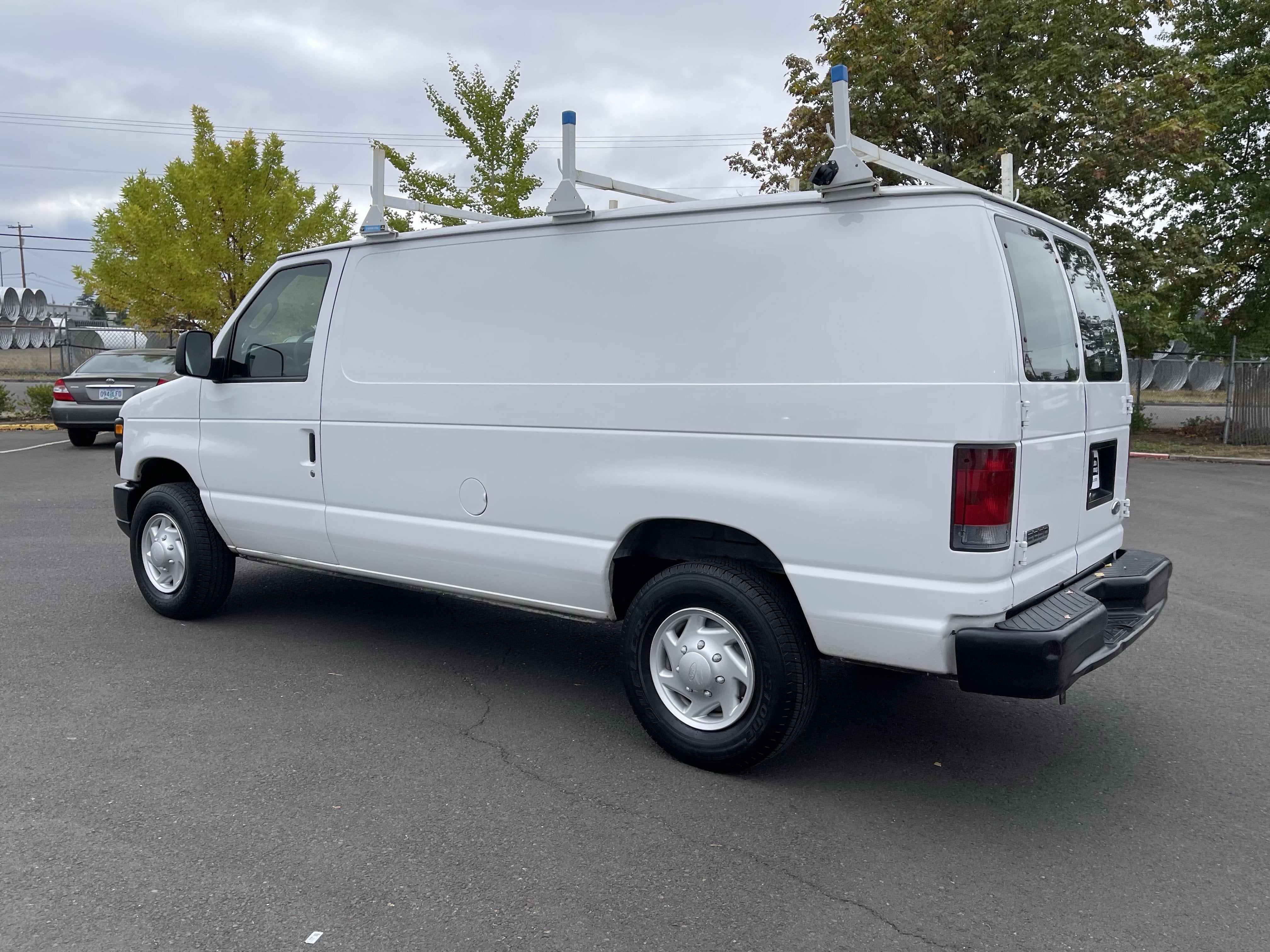 2008 Ford Econoline Cargo Van Commercial