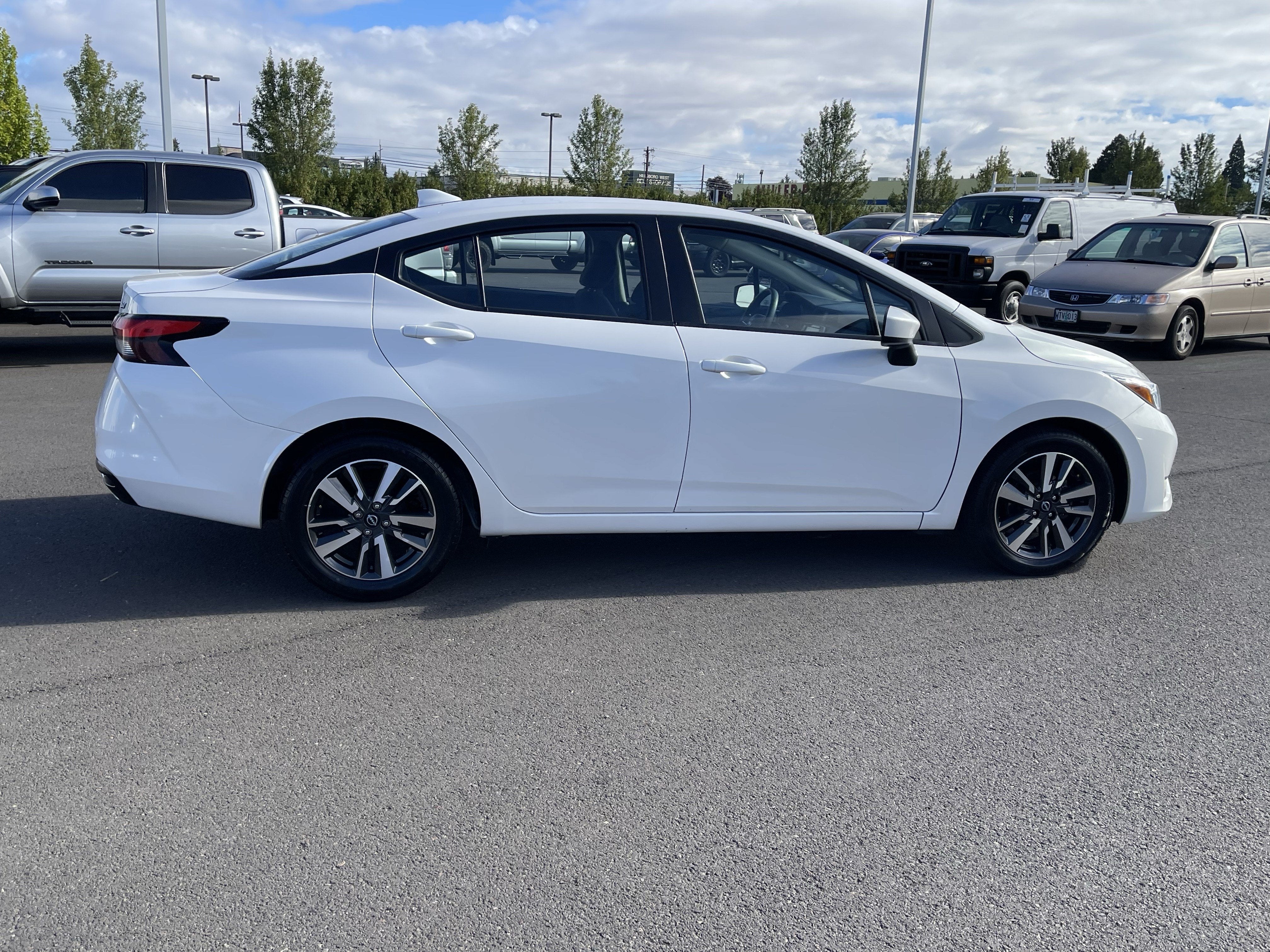 2024 Nissan Versa SV