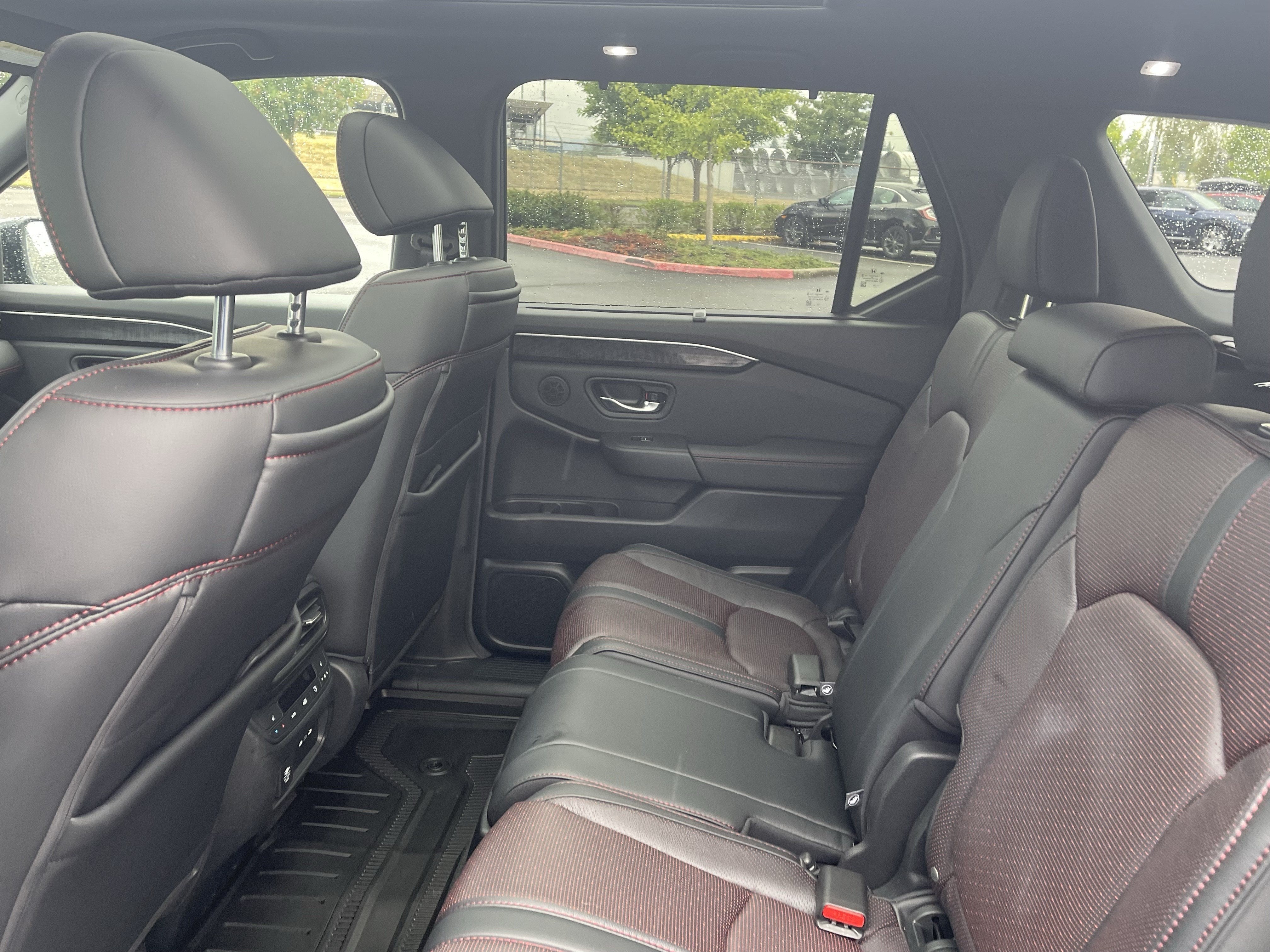 2025 Honda Pilot Black Edition