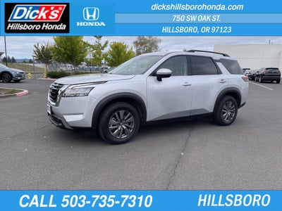 2022 Nissan Pathfinder SV