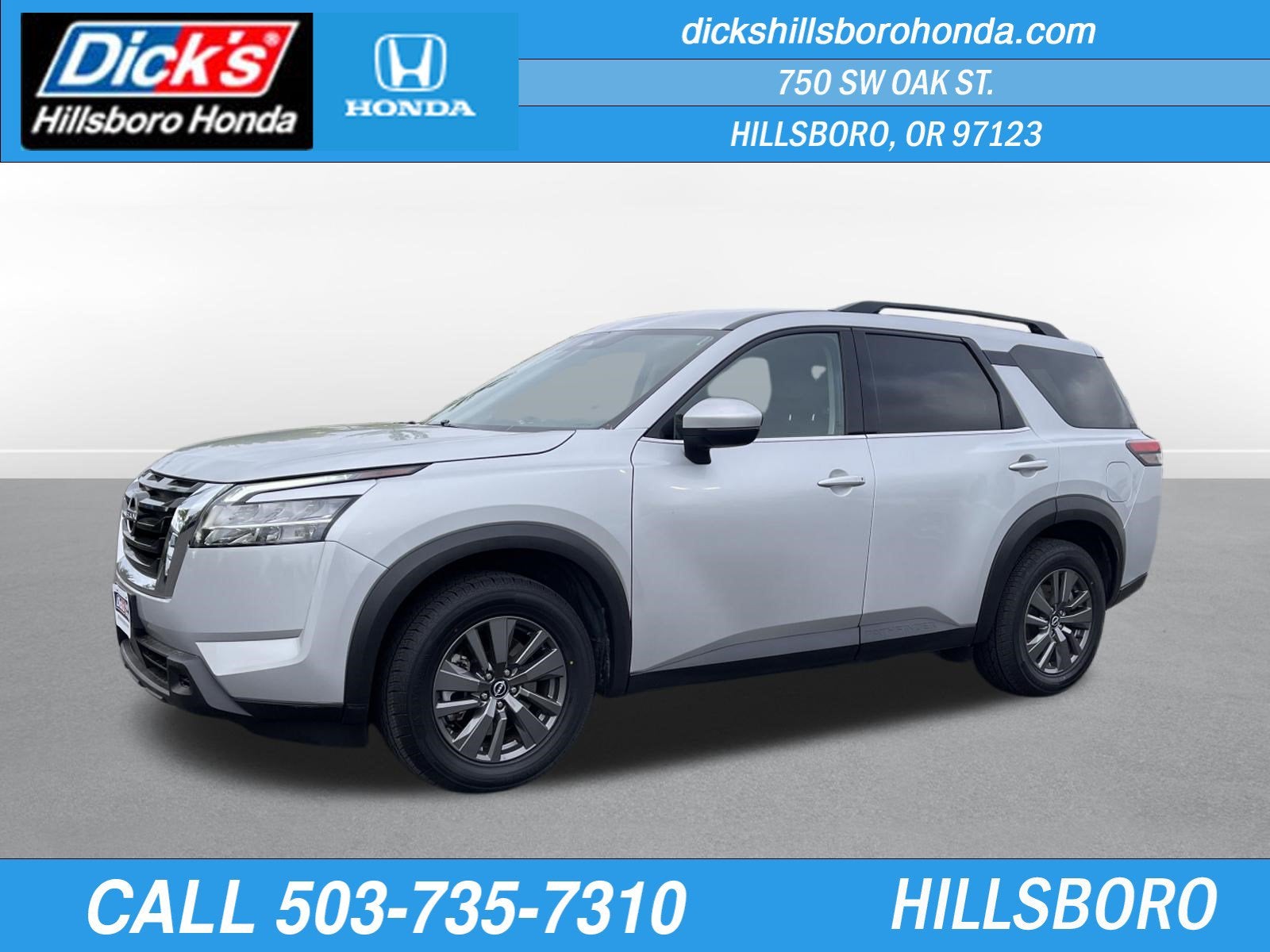 2022 Nissan Pathfinder SV