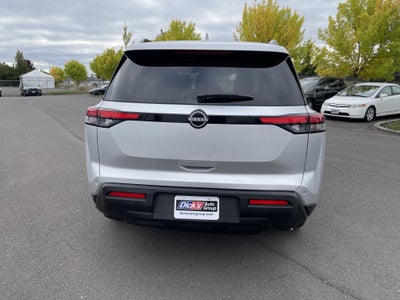 2022 Nissan Pathfinder SV