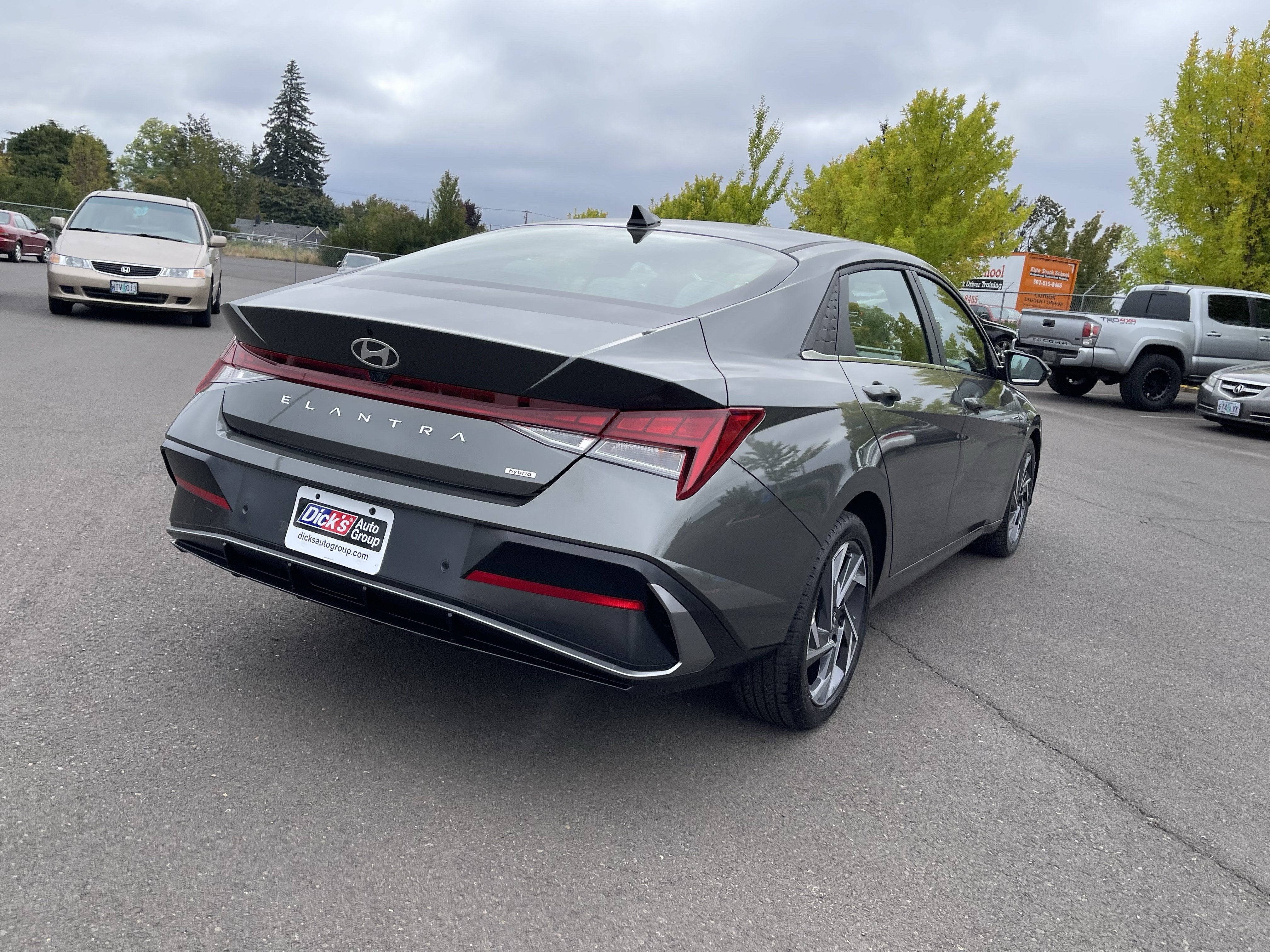 2024 Hyundai Elantra Hybrid Limited