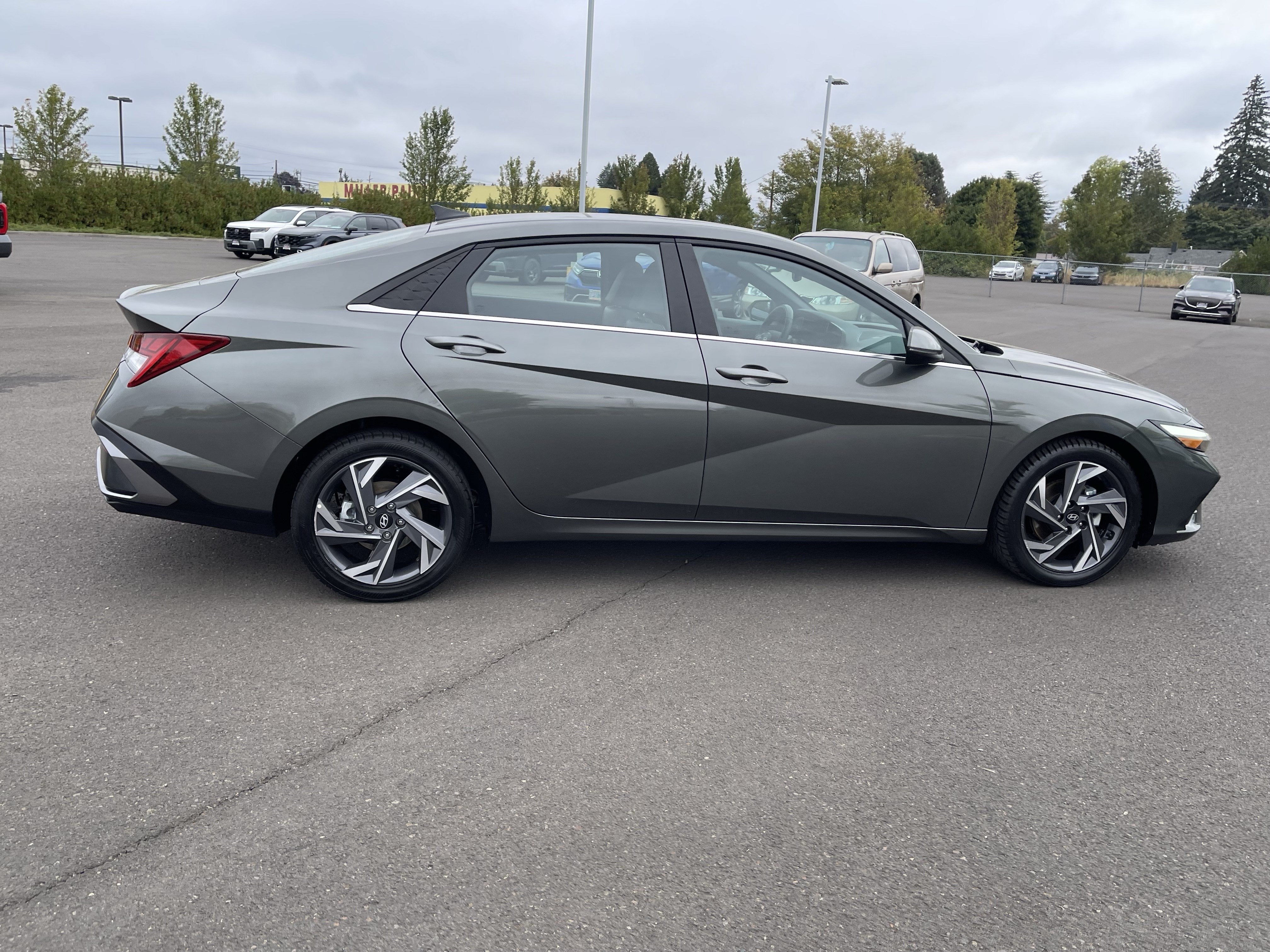 2024 Hyundai Elantra Hybrid Limited