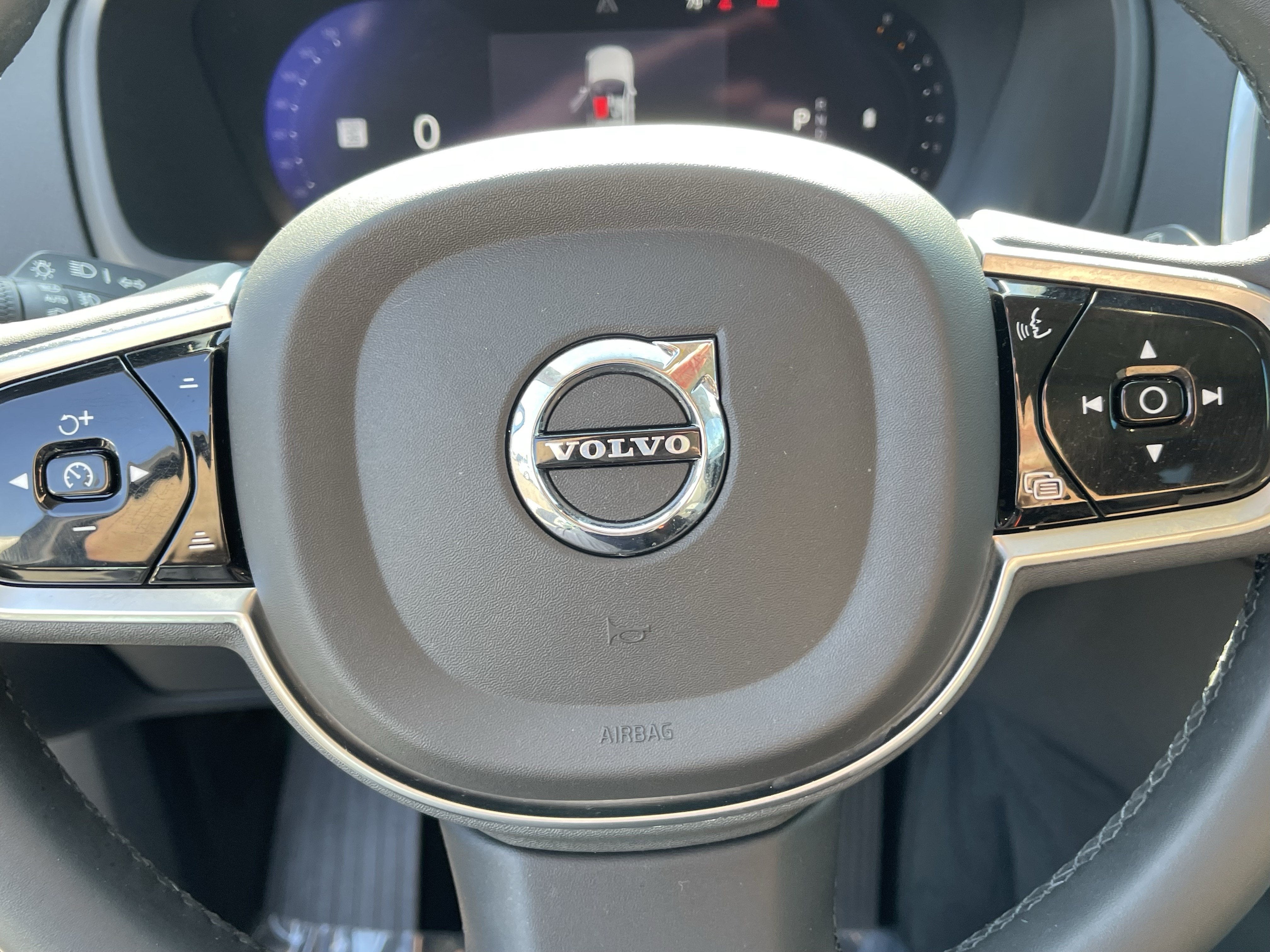 2023 Volvo XC90 Core
