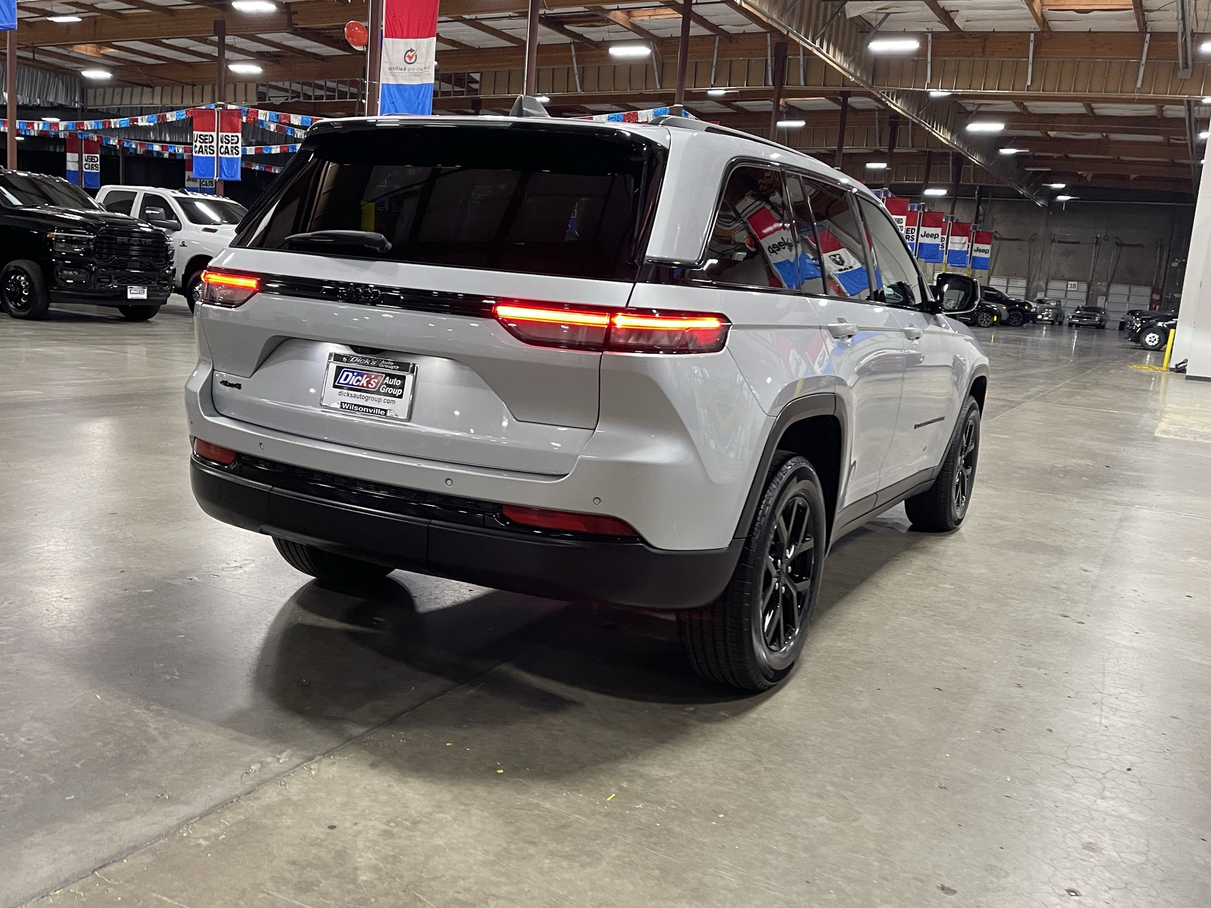2025 Jeep Grand Cherokee Altitude