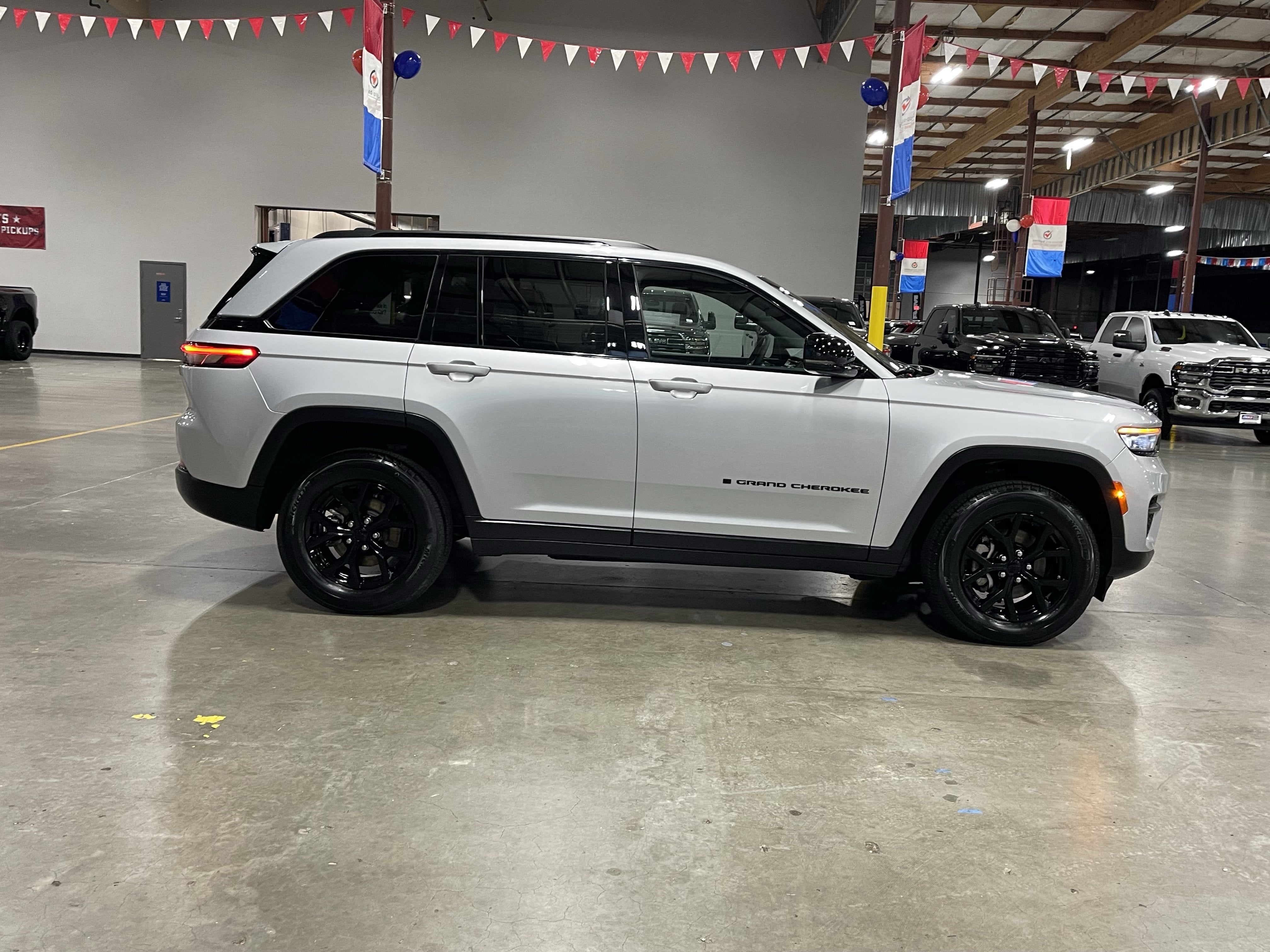 2025 Jeep Grand Cherokee Altitude