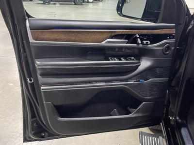 2024 Jeep Grand Wagoneer L Base