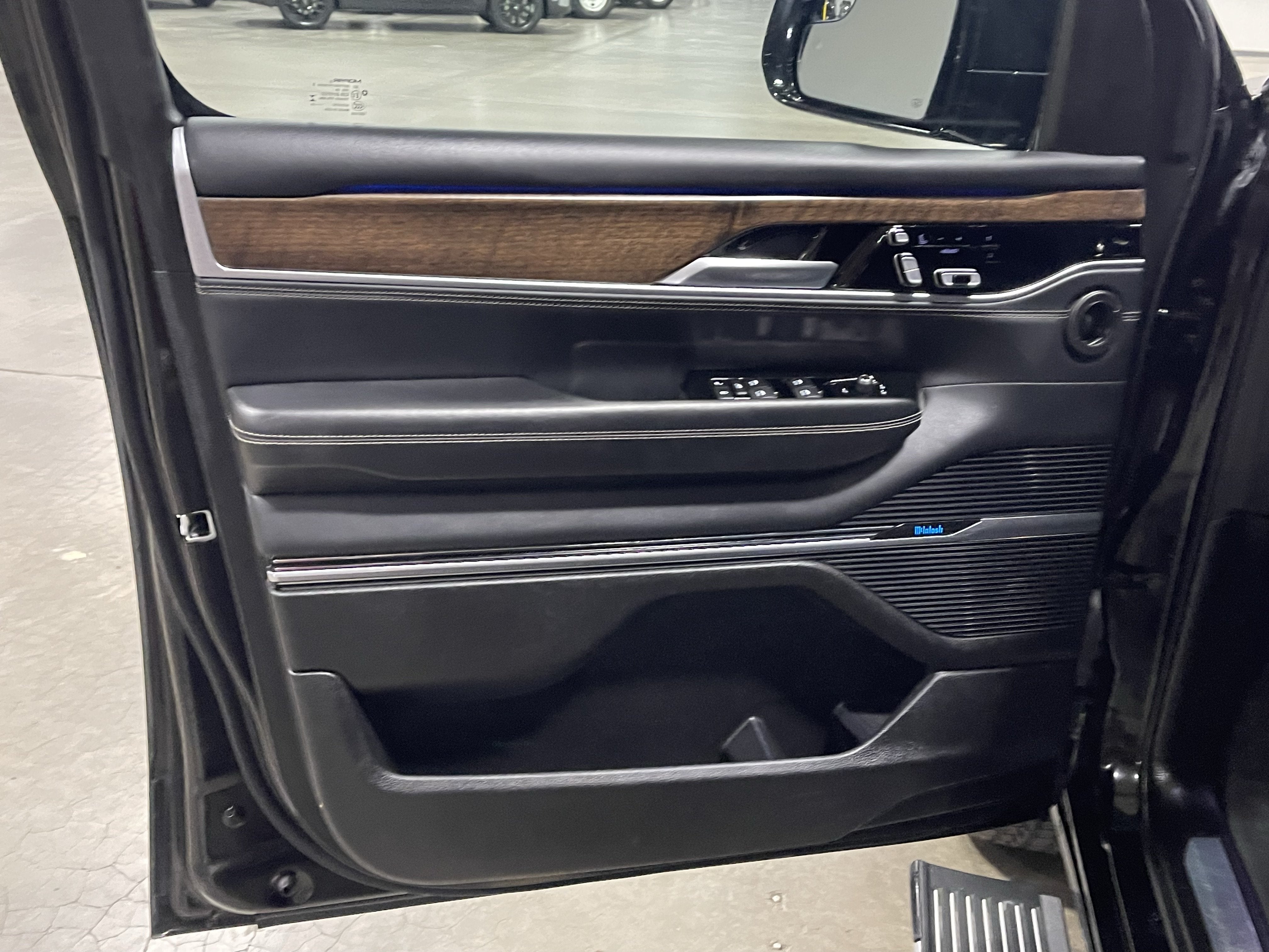 2024 Jeep Grand Wagoneer L Base