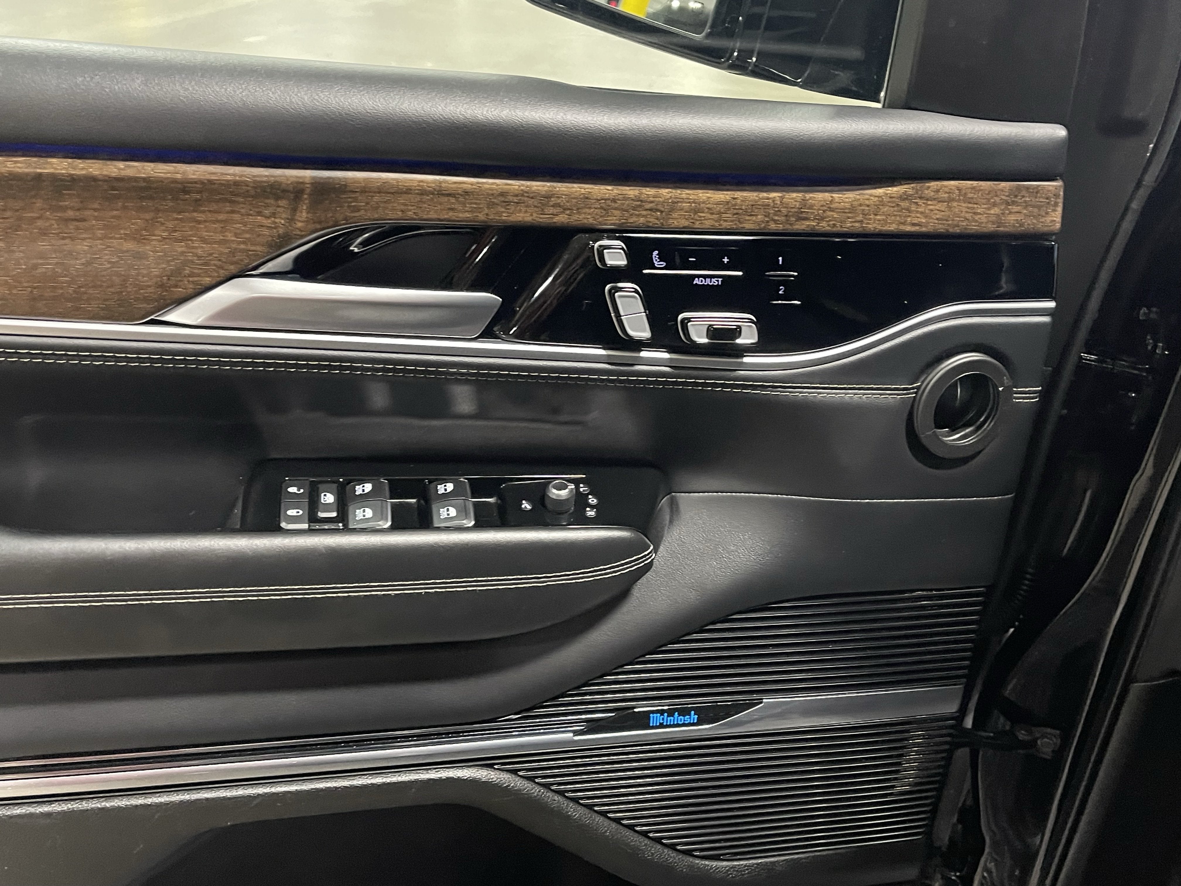 2024 Jeep Grand Wagoneer L Base