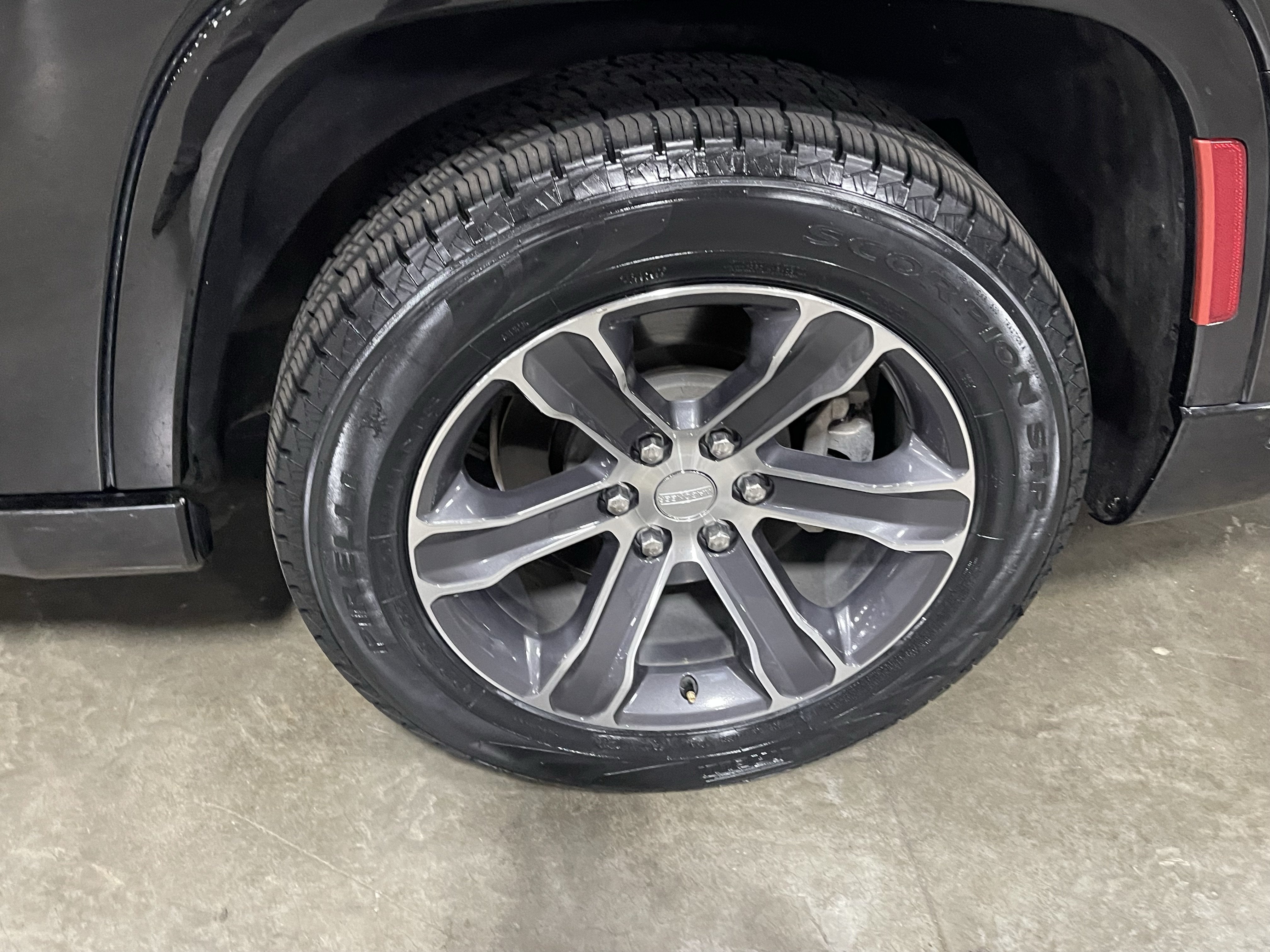 2024 Jeep Grand Wagoneer L Base