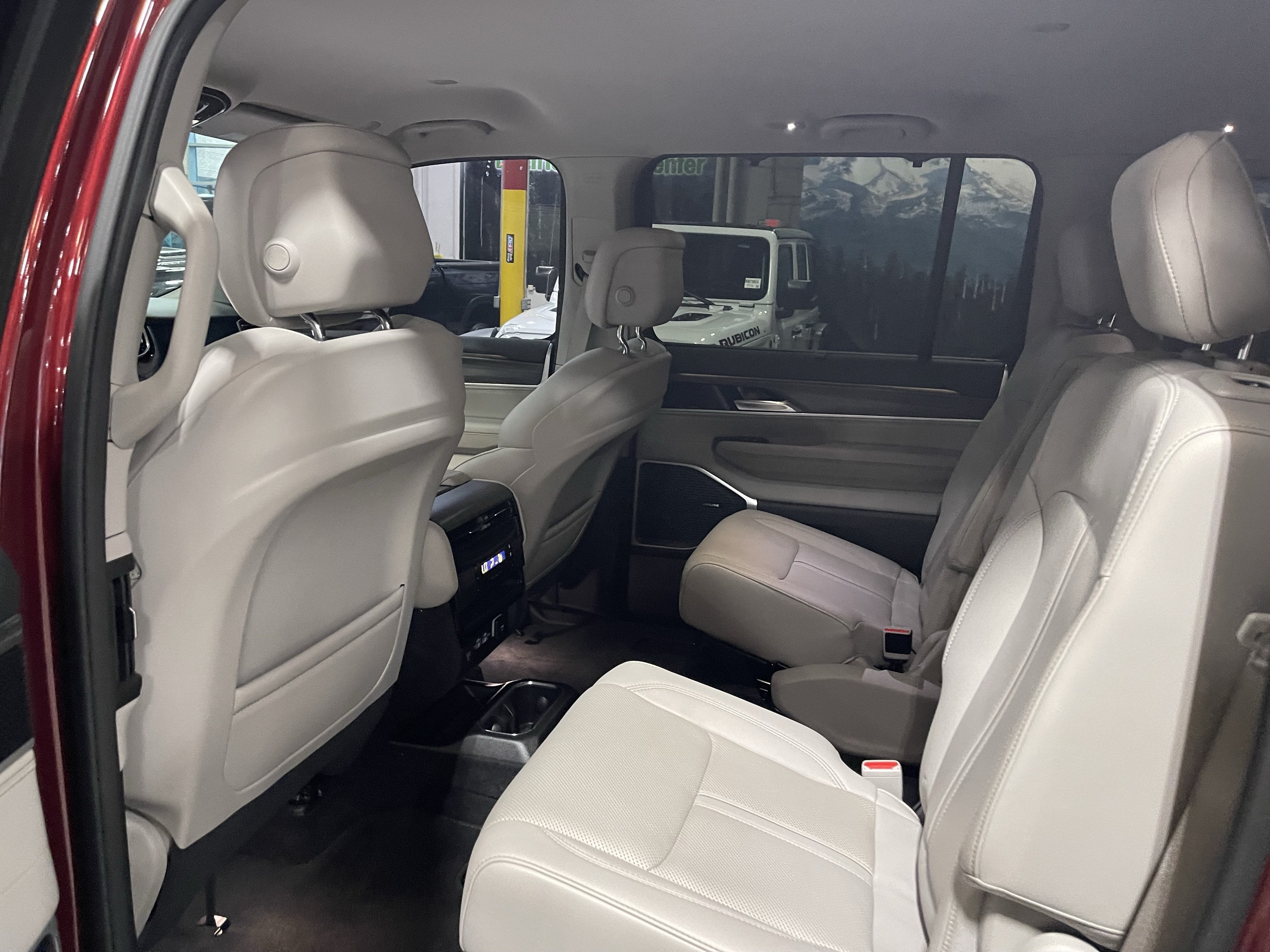 2023 Jeep Wagoneer Series III