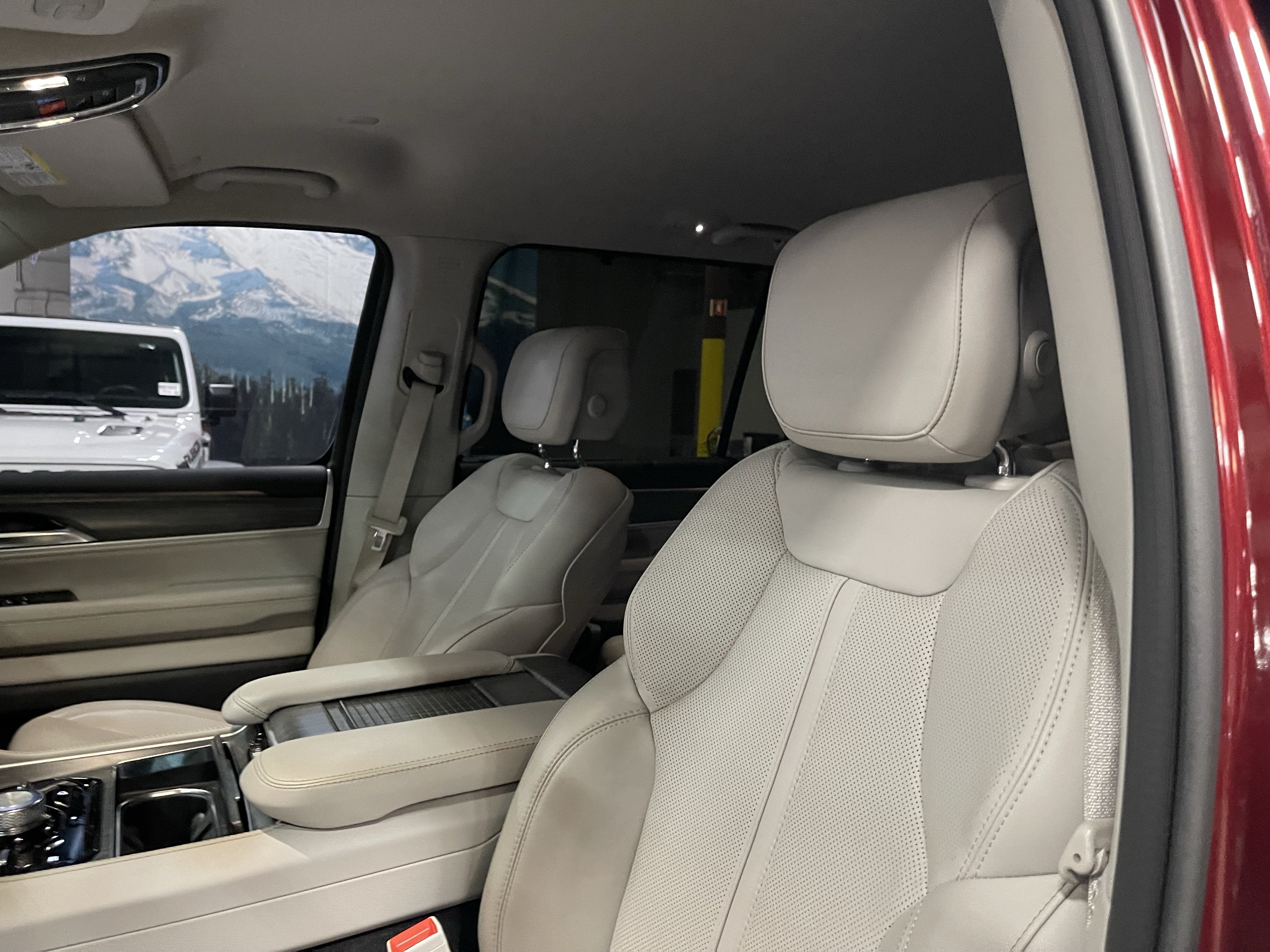 2023 Jeep Wagoneer Series III