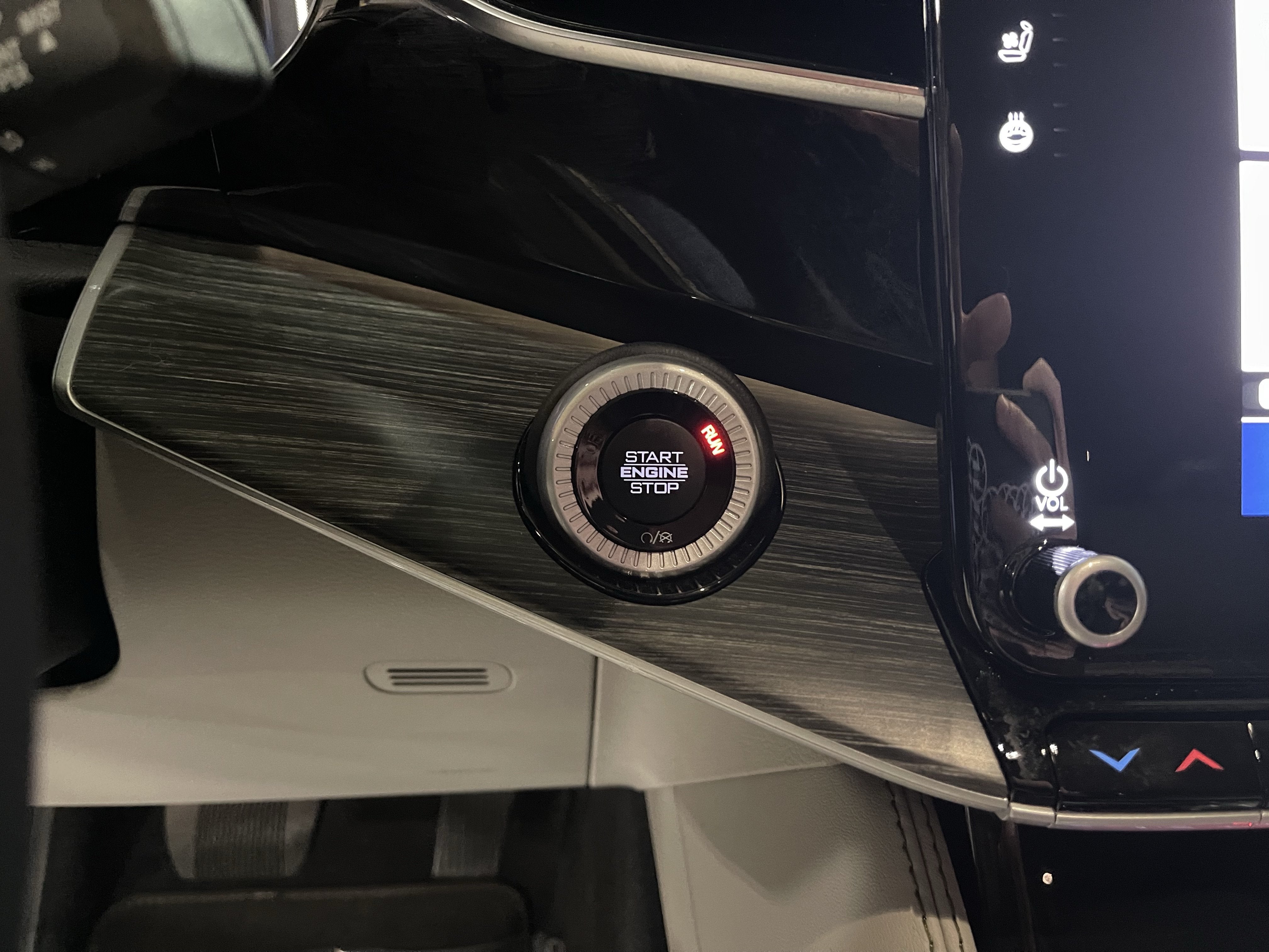 2023 Jeep Wagoneer Series III