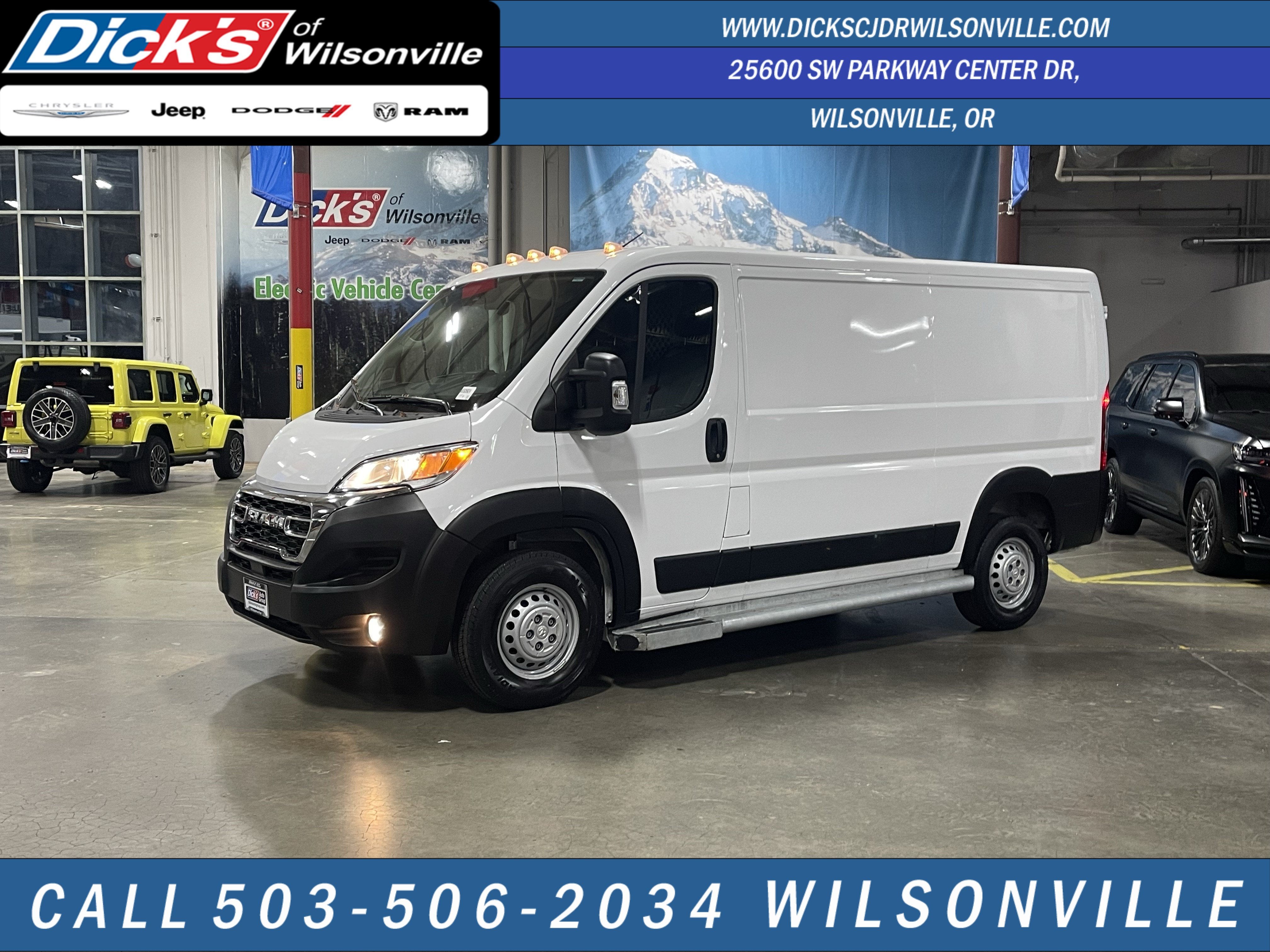 2025 RAM ProMaster Cargo Van Base