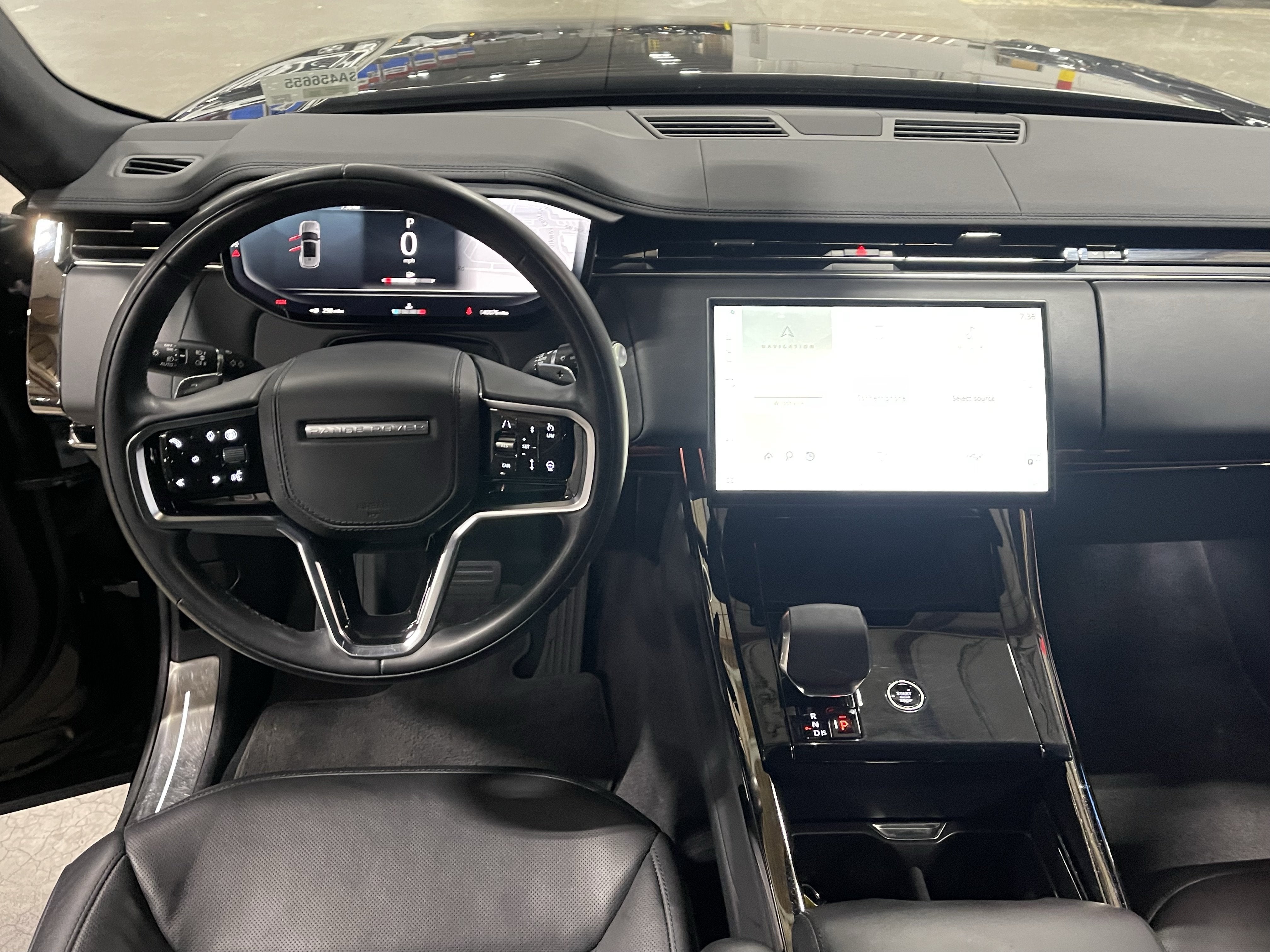 2025 Land Rover Range Rover Sport SE