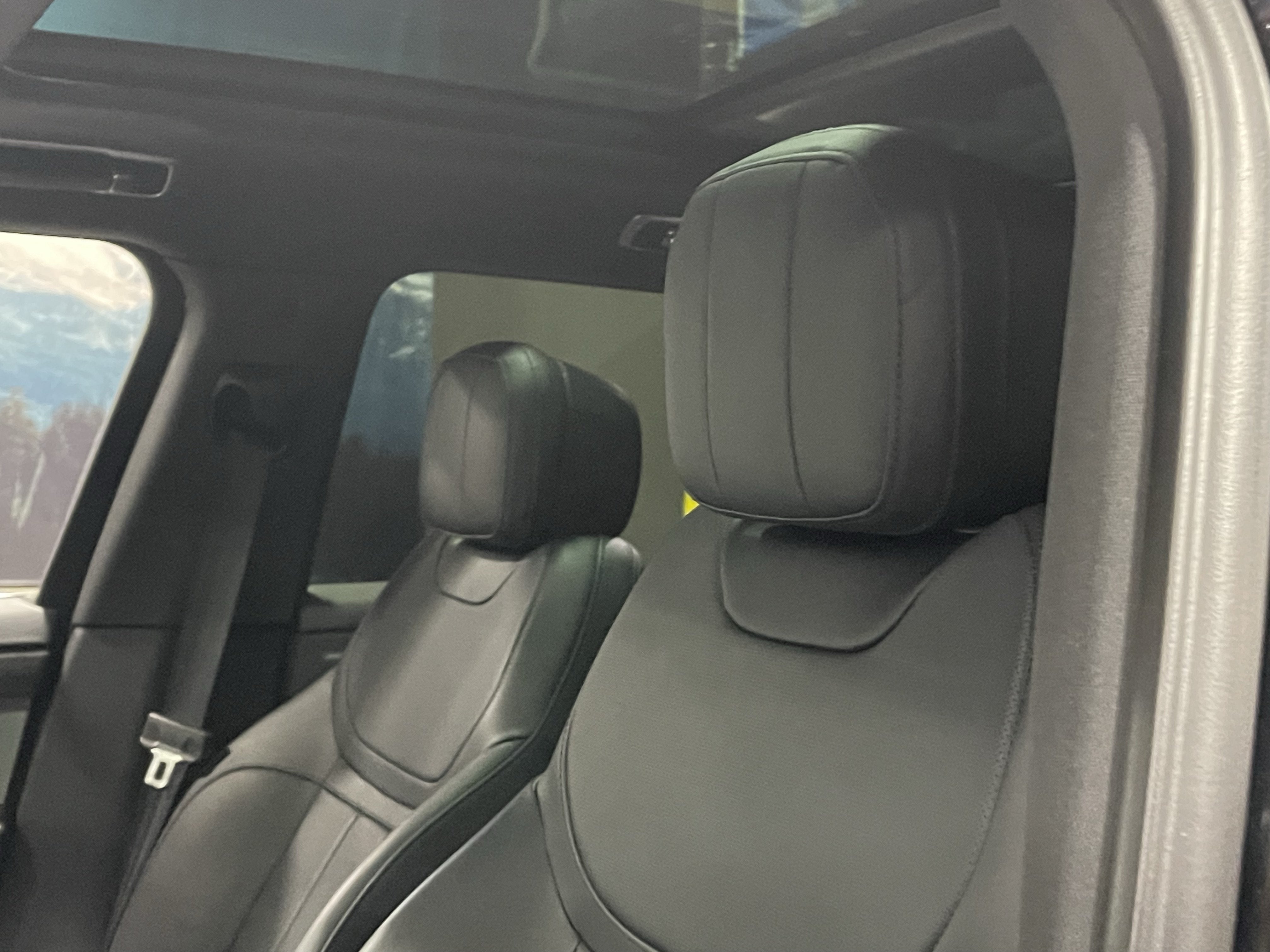 2025 Land Rover Range Rover Sport SE