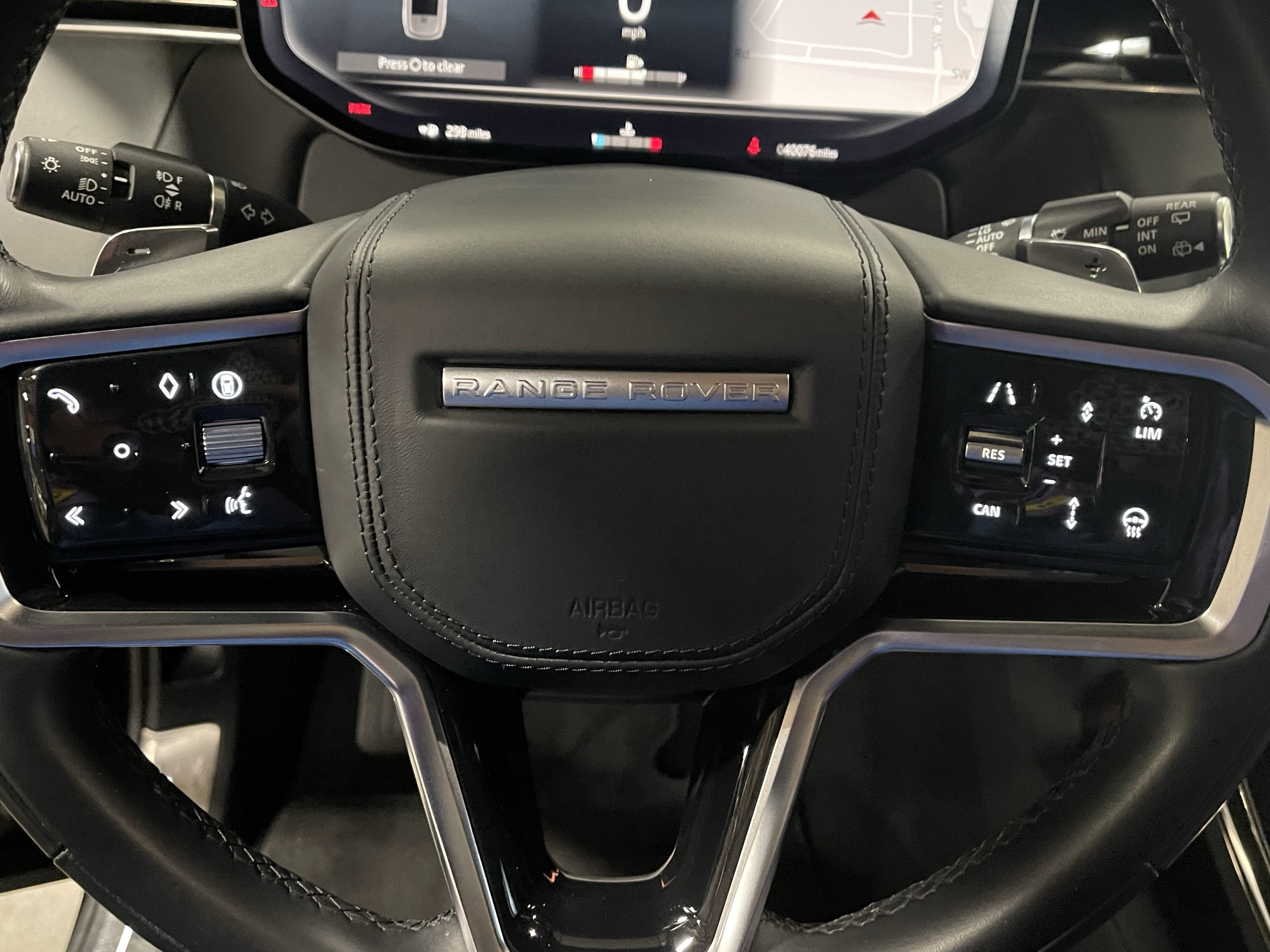 2025 Land Rover Range Rover Sport SE