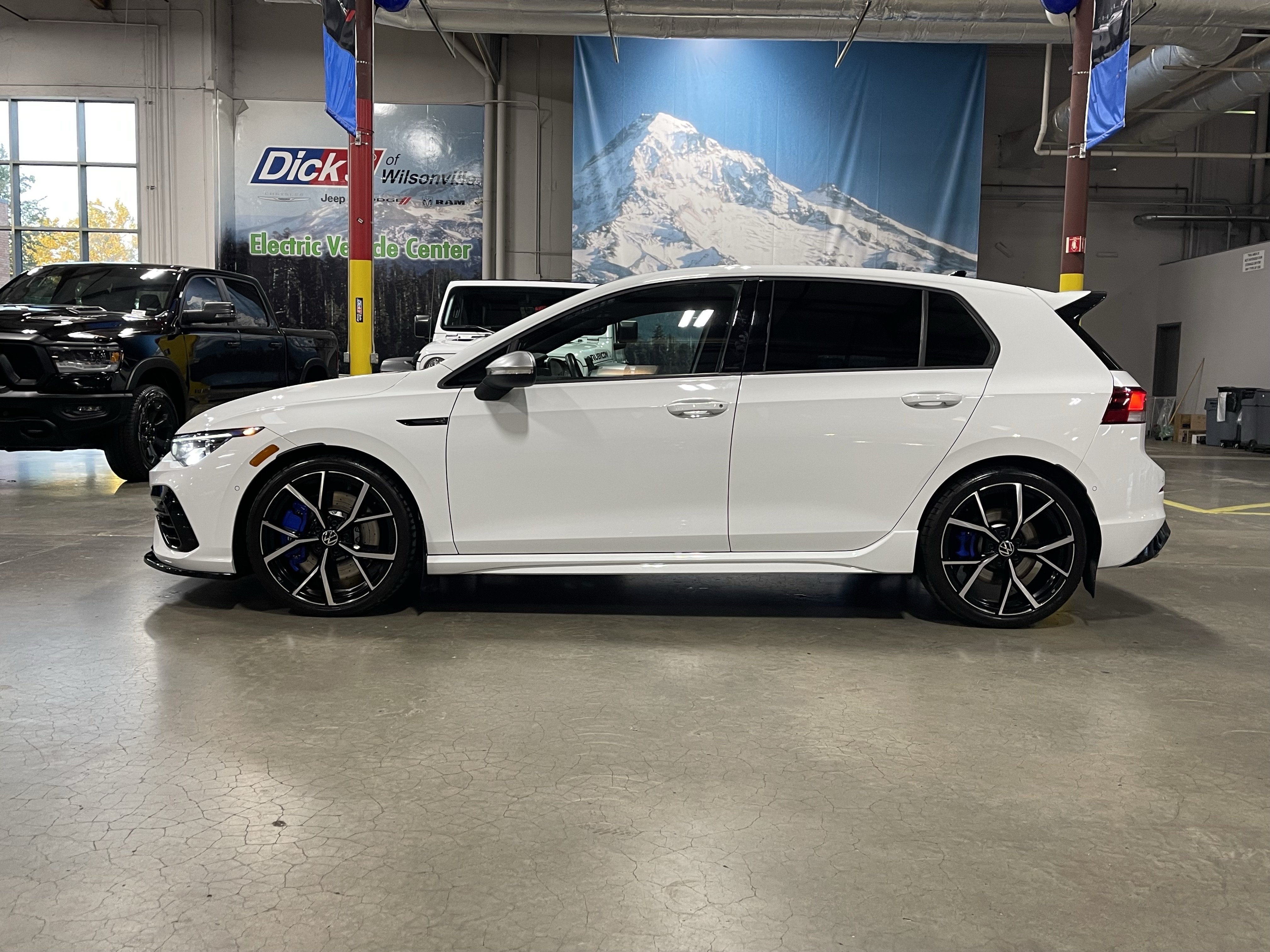 2024 Volkswagen Golf R 2.0T
