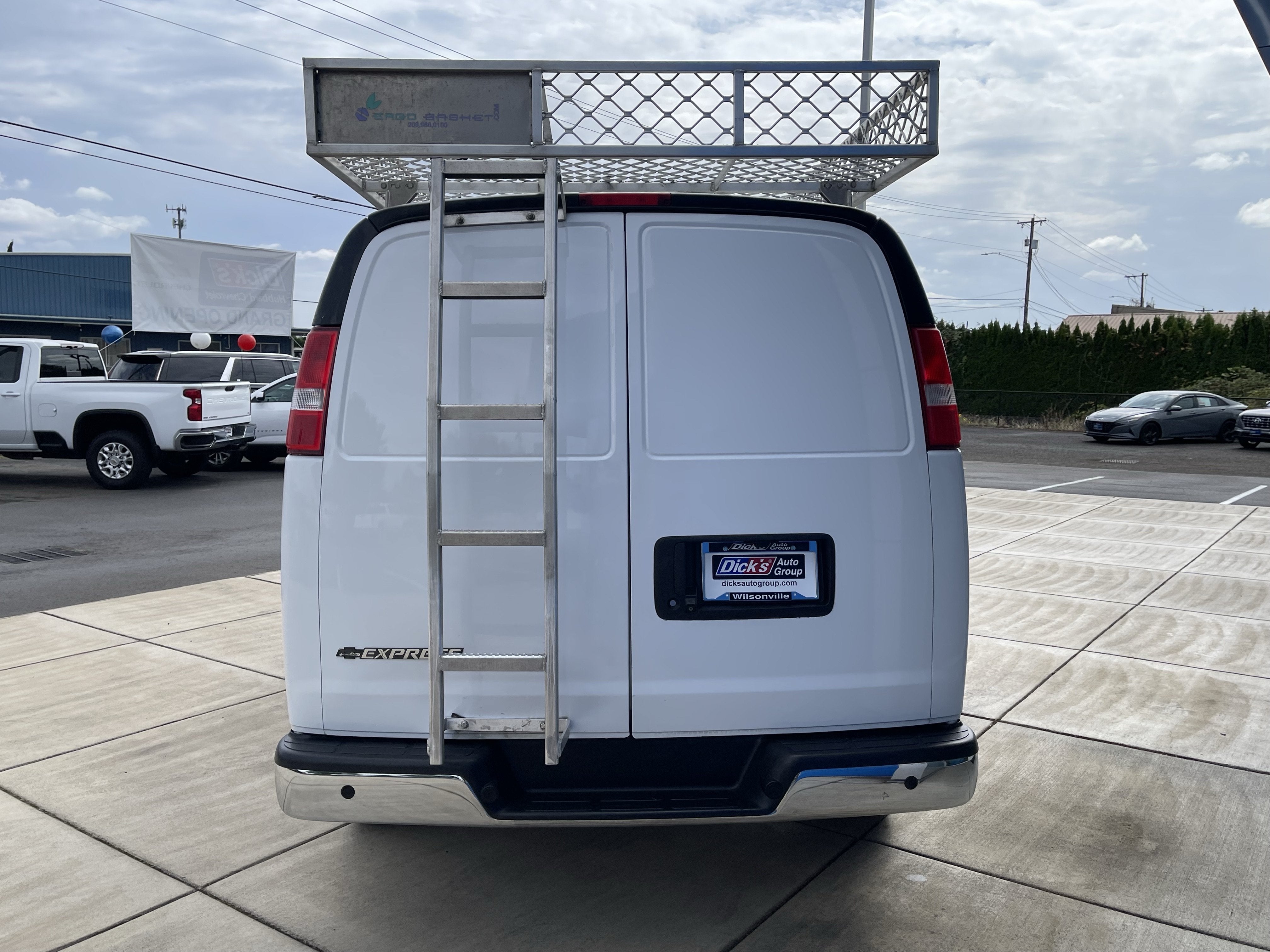 2018 Chevrolet Express Cargo Van RWD 3500 135