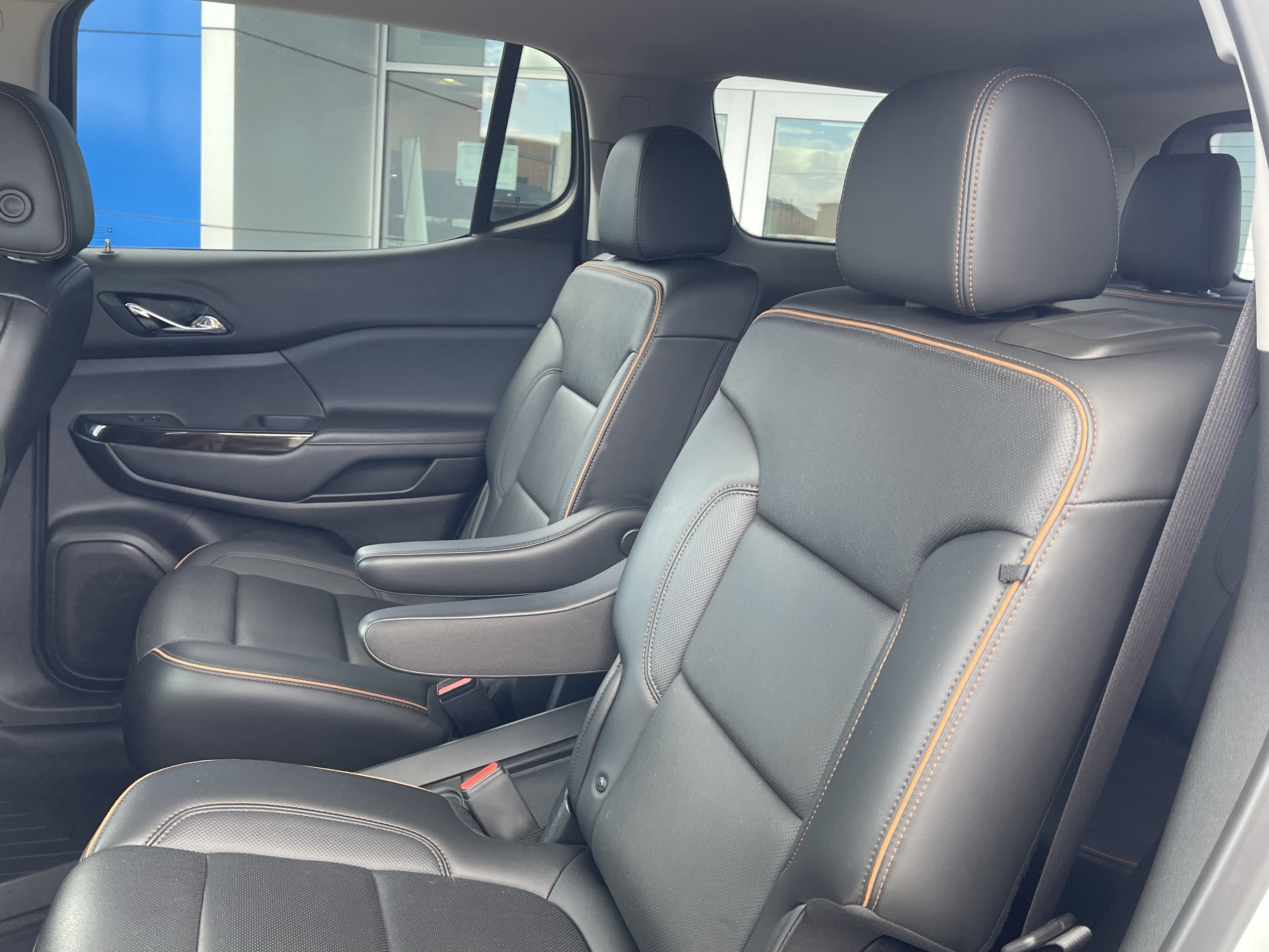 2021 GMC Acadia AT4