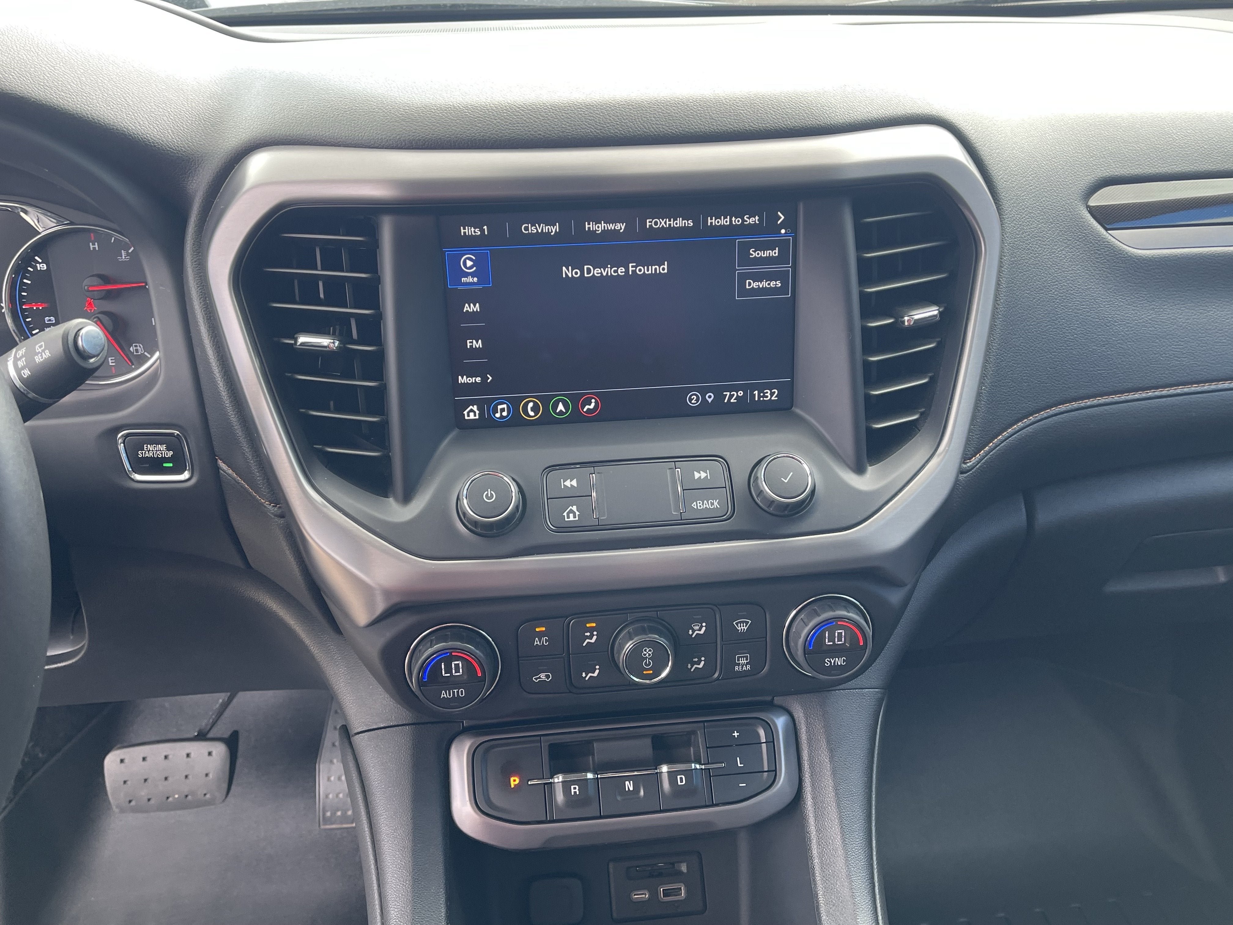 2021 GMC Acadia AT4