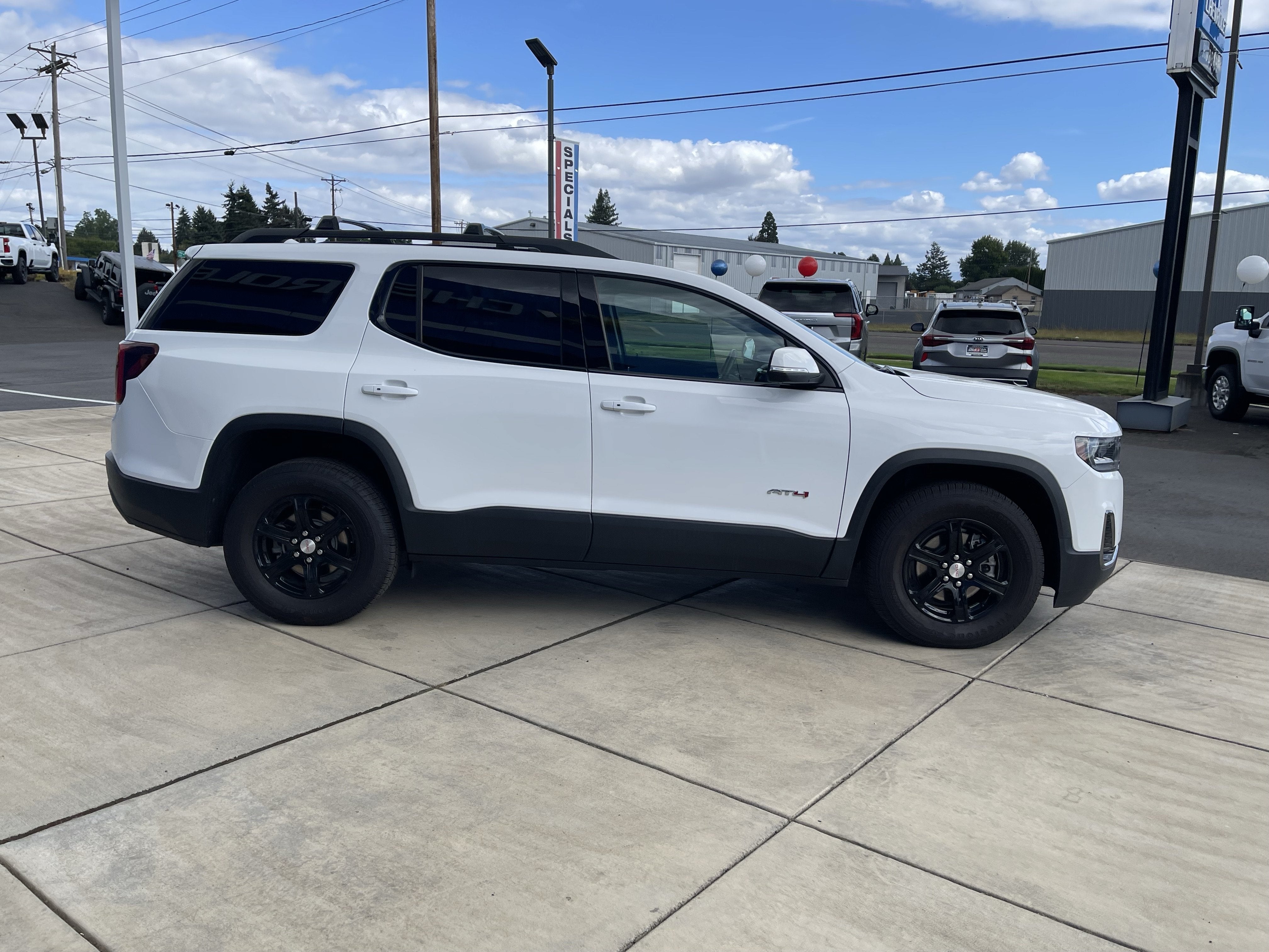 2021 GMC Acadia AT4