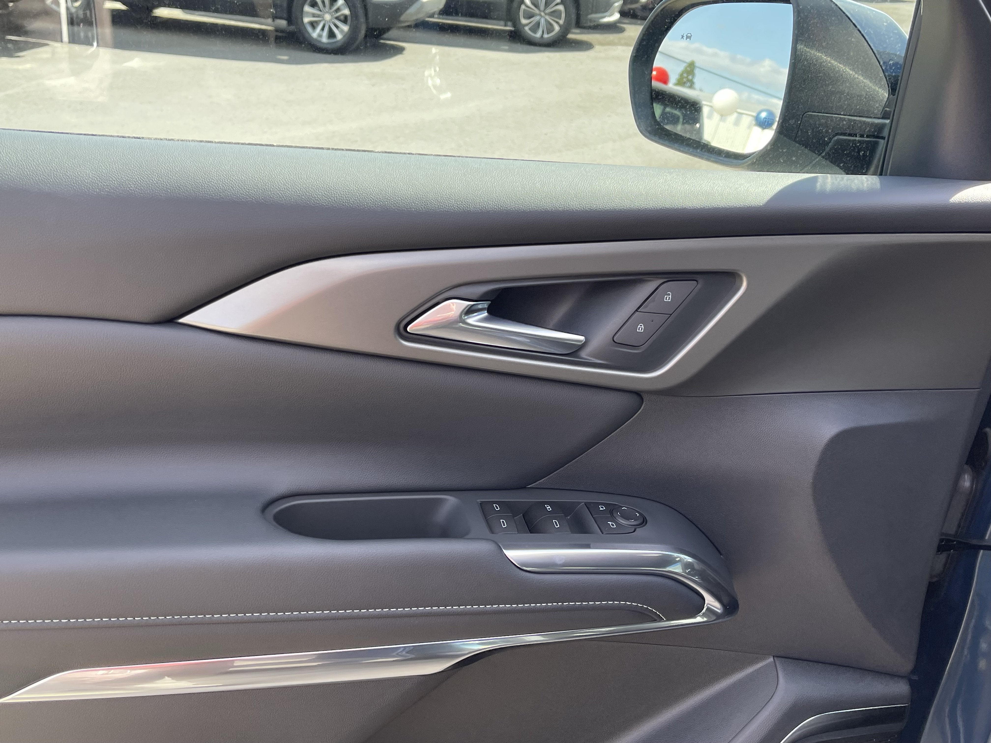 2025 Chevrolet Traverse FWD LT