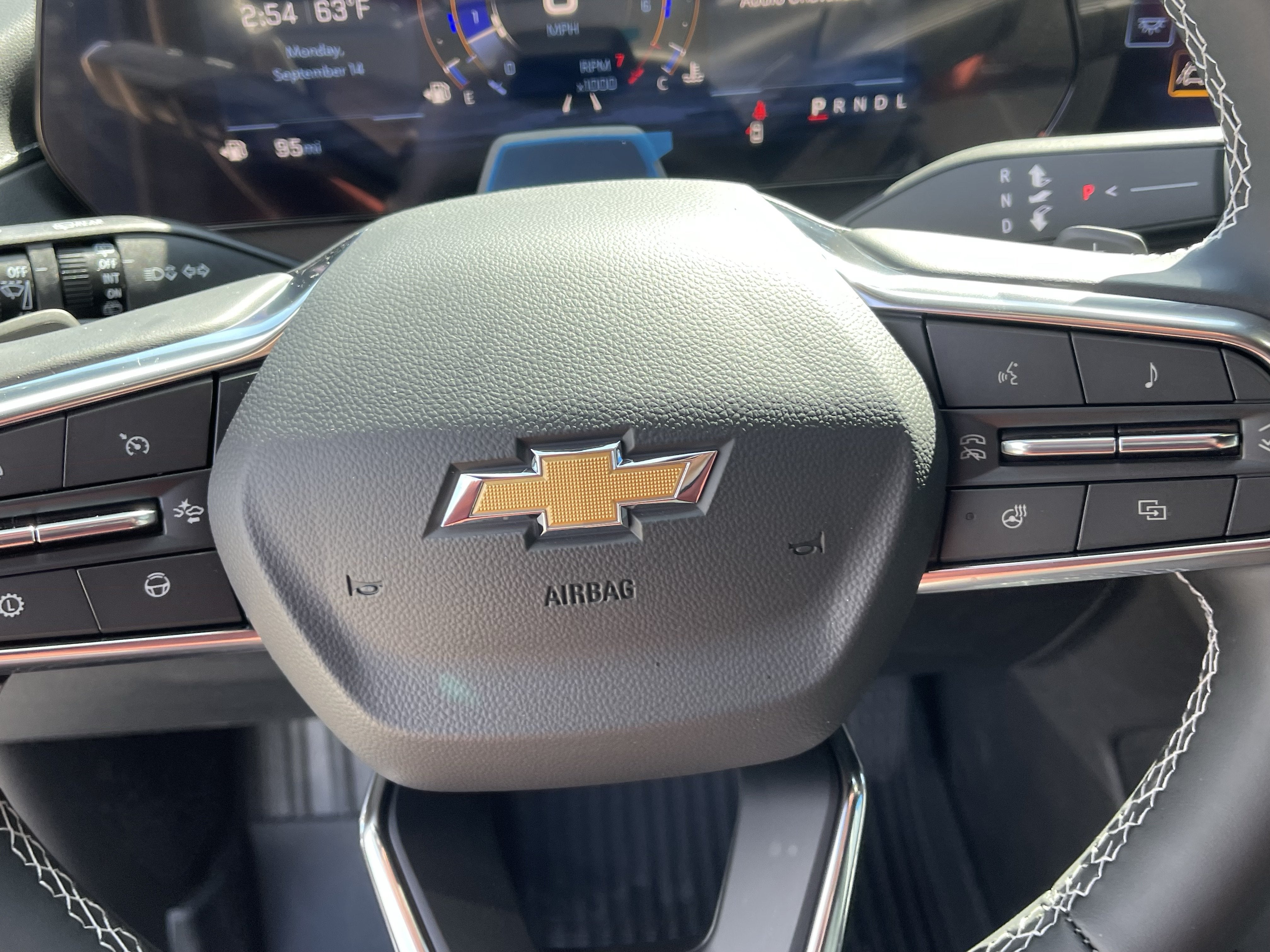 2025 Chevrolet Traverse FWD LT