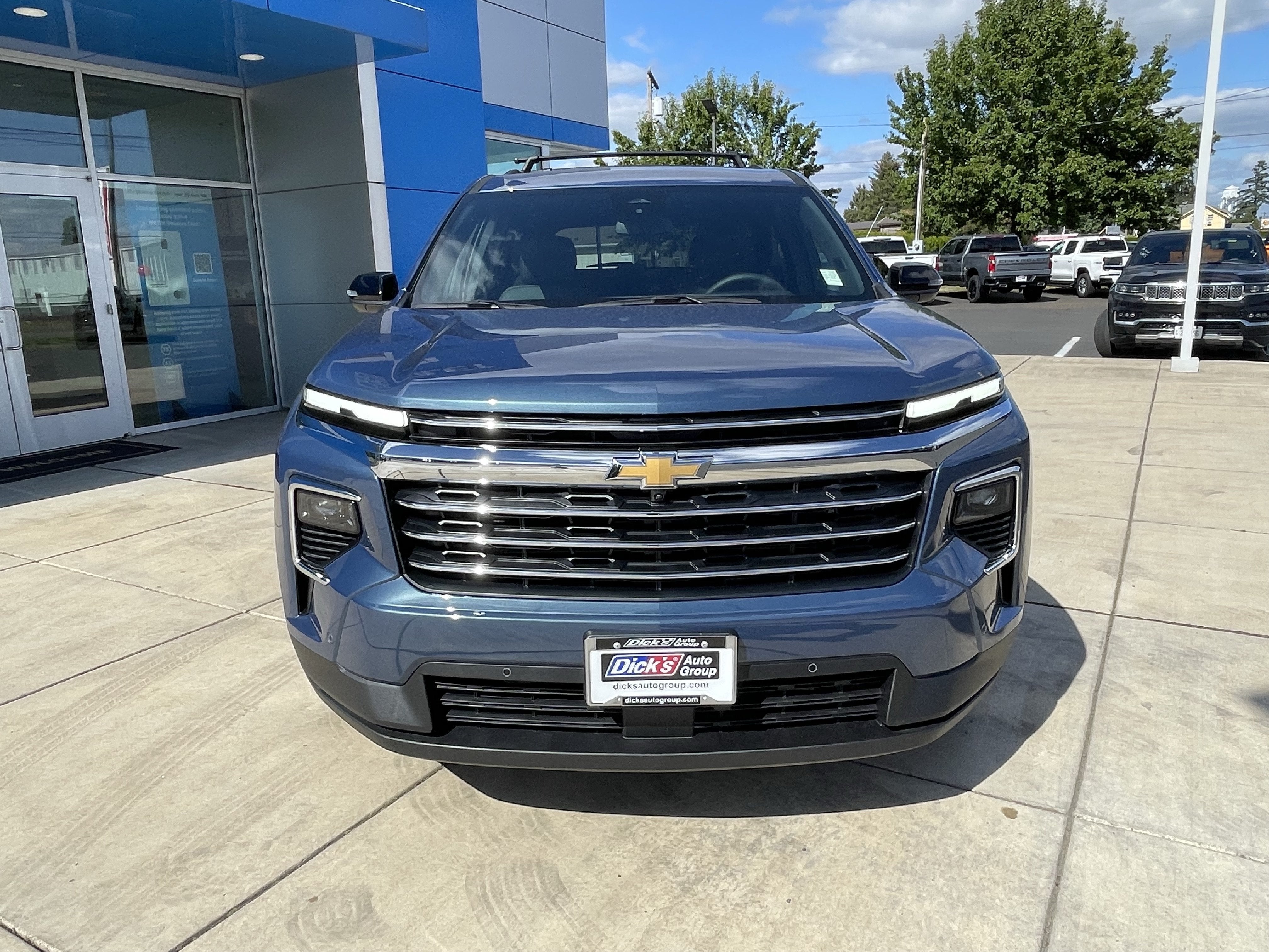 2025 Chevrolet Traverse FWD LT