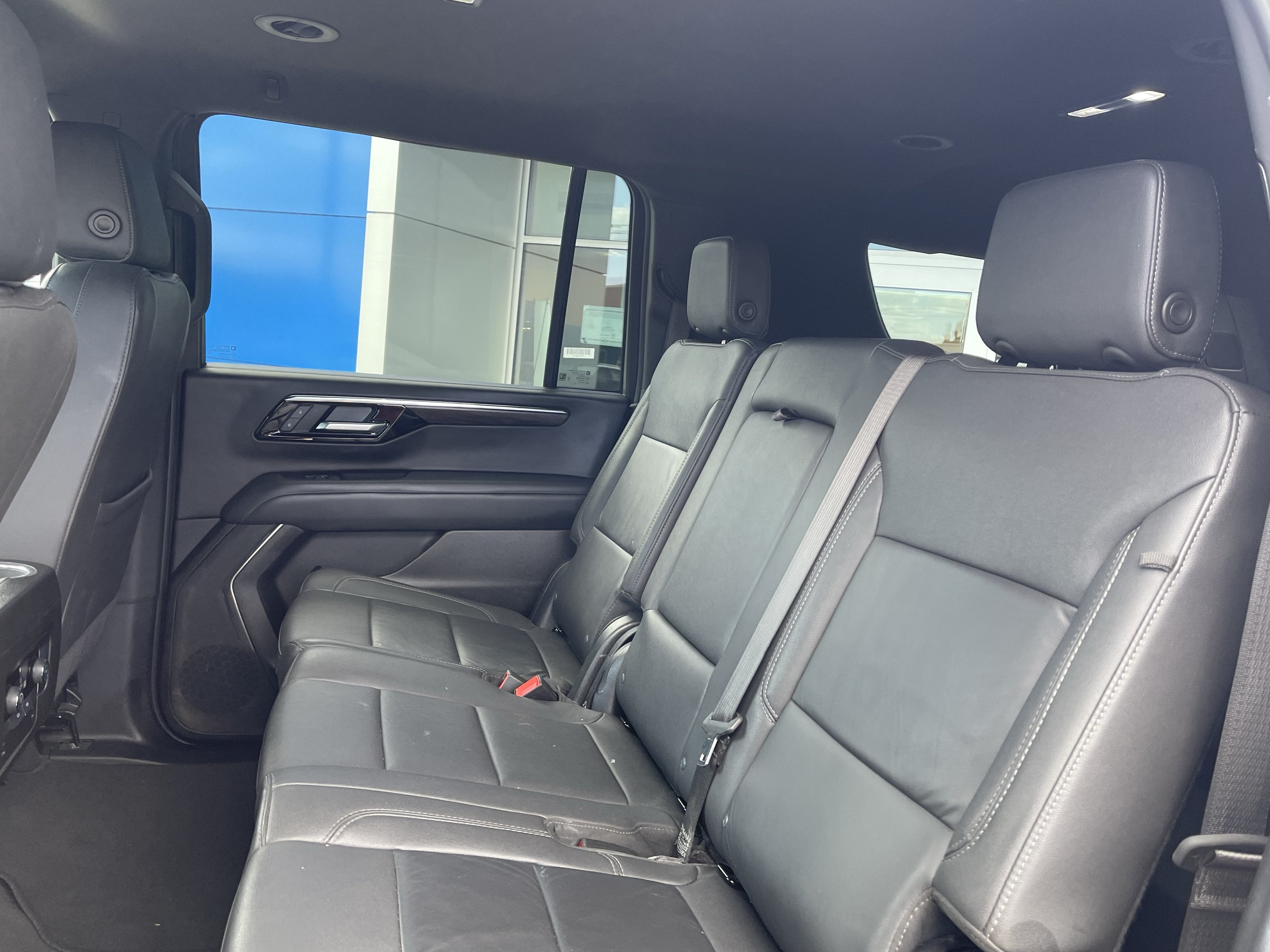 2025 Chevrolet Suburban Z71