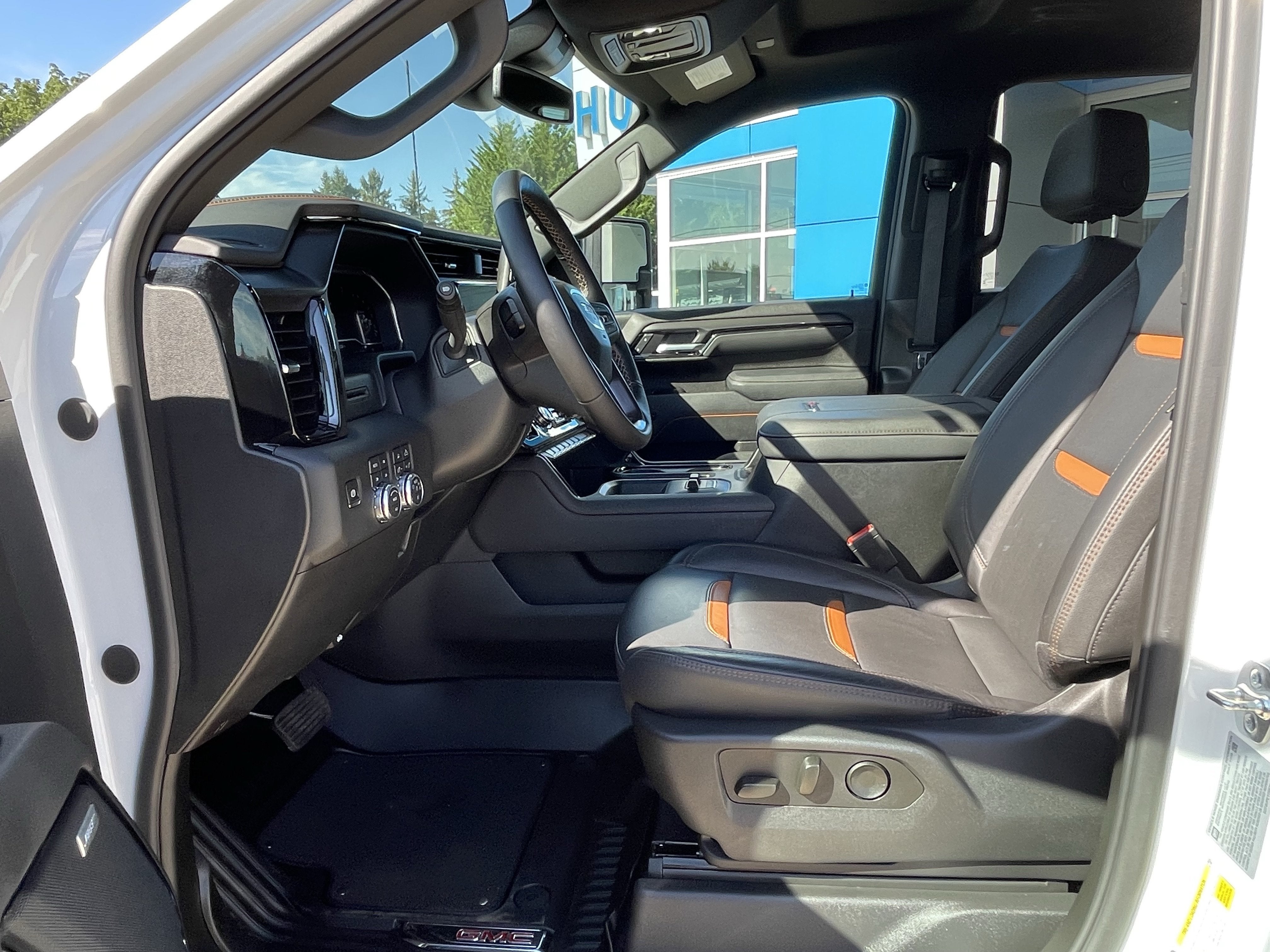 2025 GMC Sierra 2500HD AT4