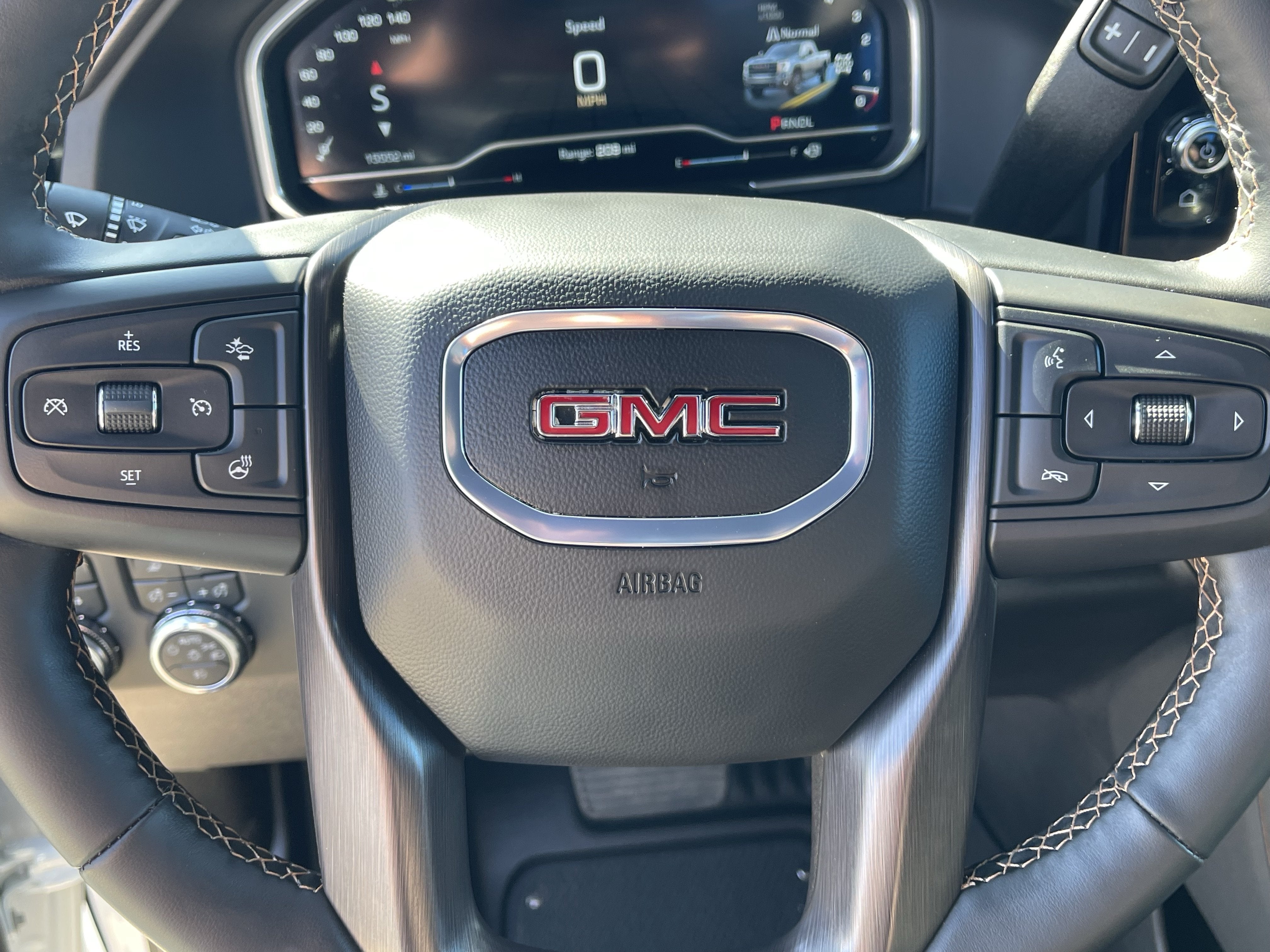 2025 GMC Sierra 2500HD AT4