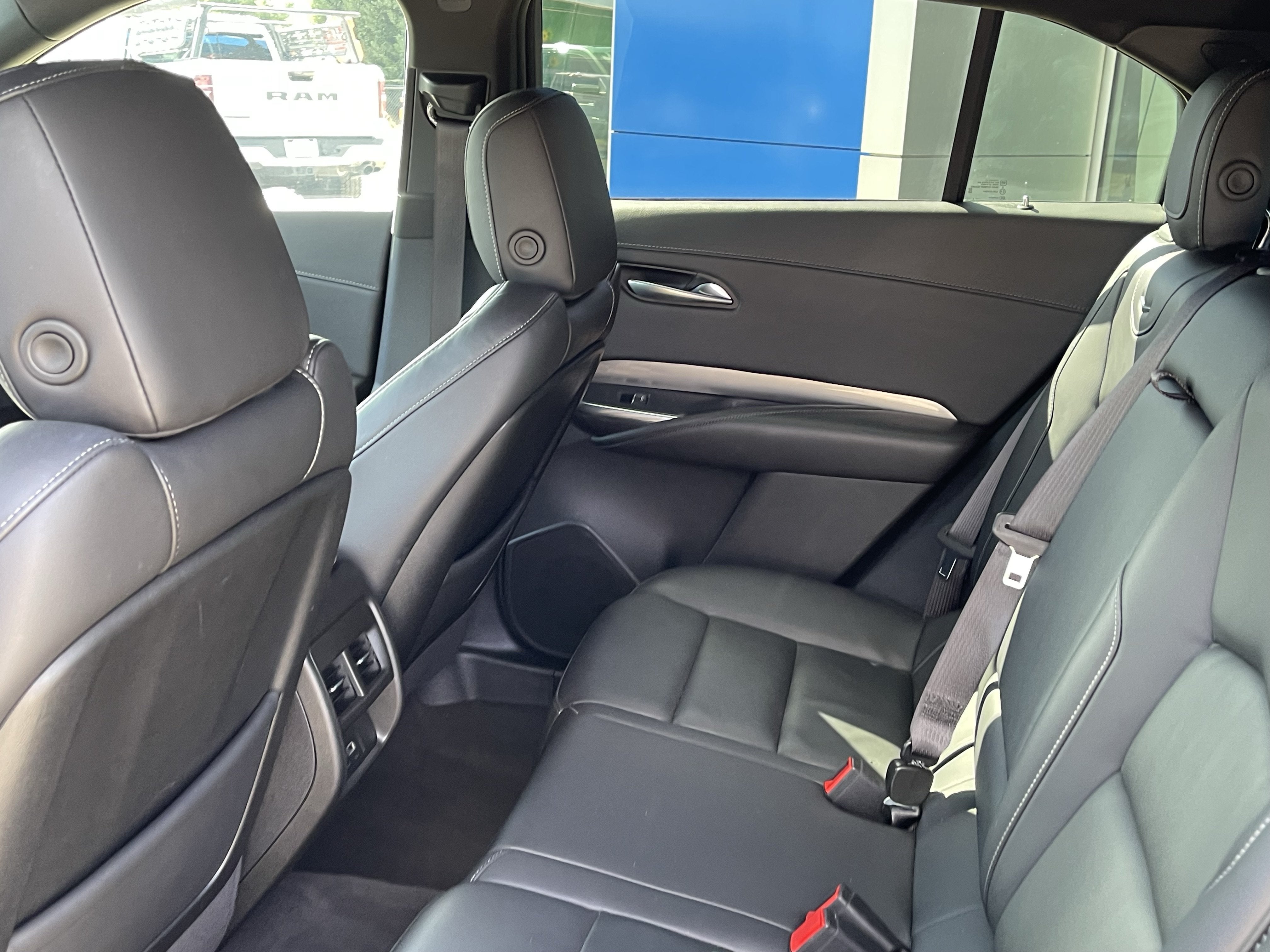 2024 Cadillac XT4 AWD Premium Luxury